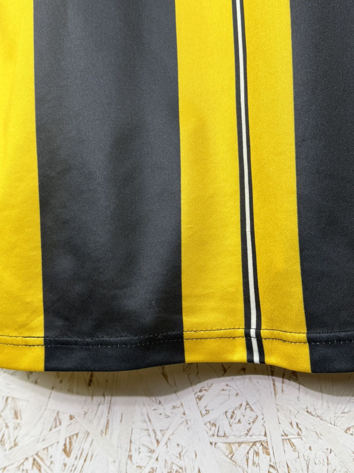 Vintage 90s Uhlsport Vitesse 1999/00 Home Kit Soccer Jersey XL Size US XL / EU 56 / 4 - 10 Thumbnail