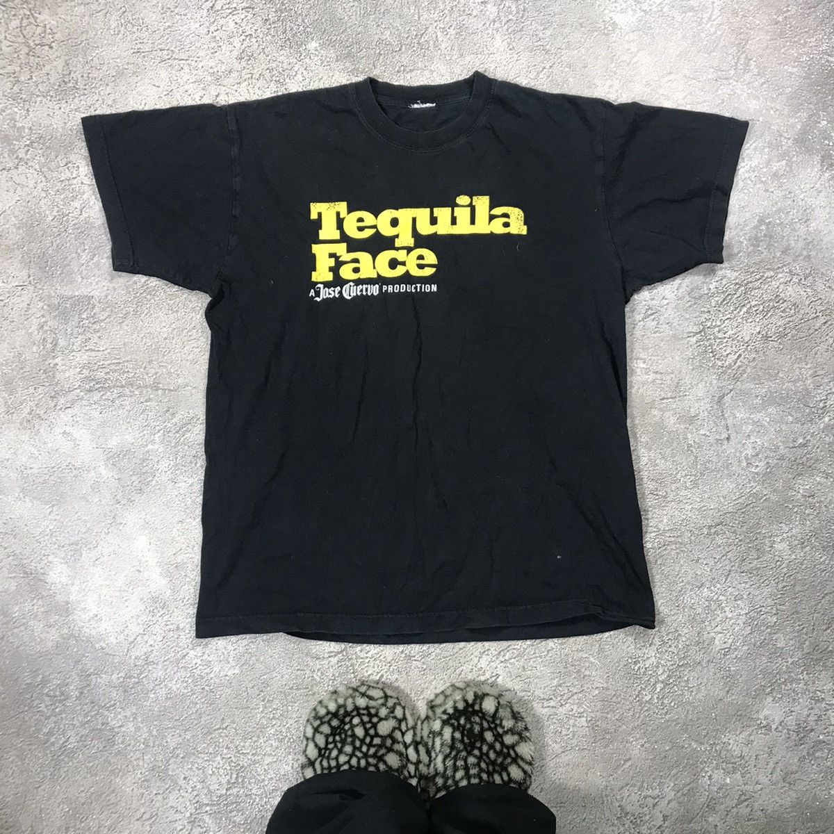 VINTAGE Y2K ADULT SLOGAN FUNNY TEE TEQUILA FACE