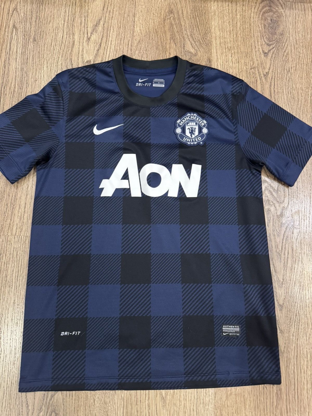 Adidas MANCHESTER UNITED 2013-14 FOOTBALL JERSEY NIKE 532838-411 M Size US M / EU 48-50 / 2 - 1 Thumbnail