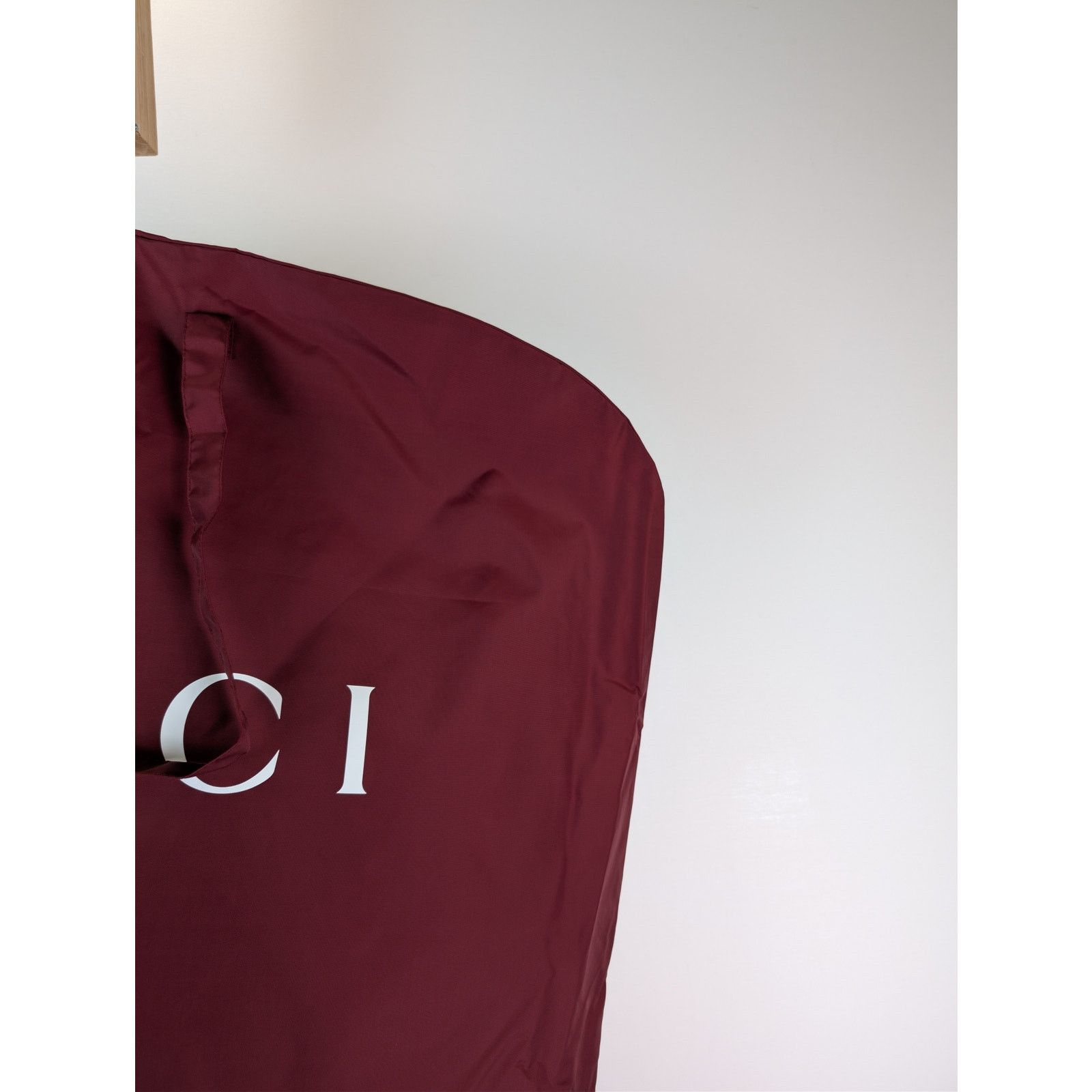 Gucci o1rshd1 Q:2/ garment bag used for protecting luxury clothing Size ONE SIZE - 2 Thumbnail