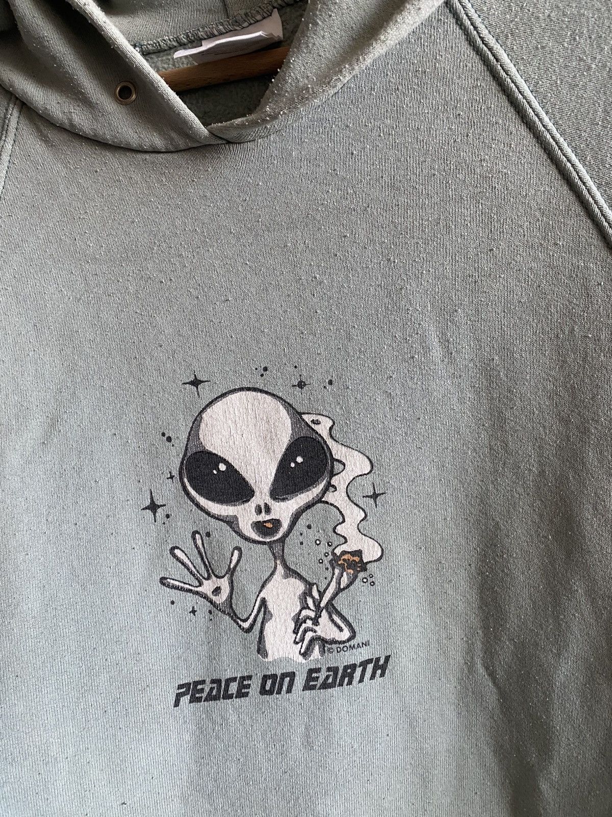 Alien Workshop Vintage Screen Stars Alien Peace on Earth Hoodie Size US XL / EU 56 / 4 - 2 Thumbnail