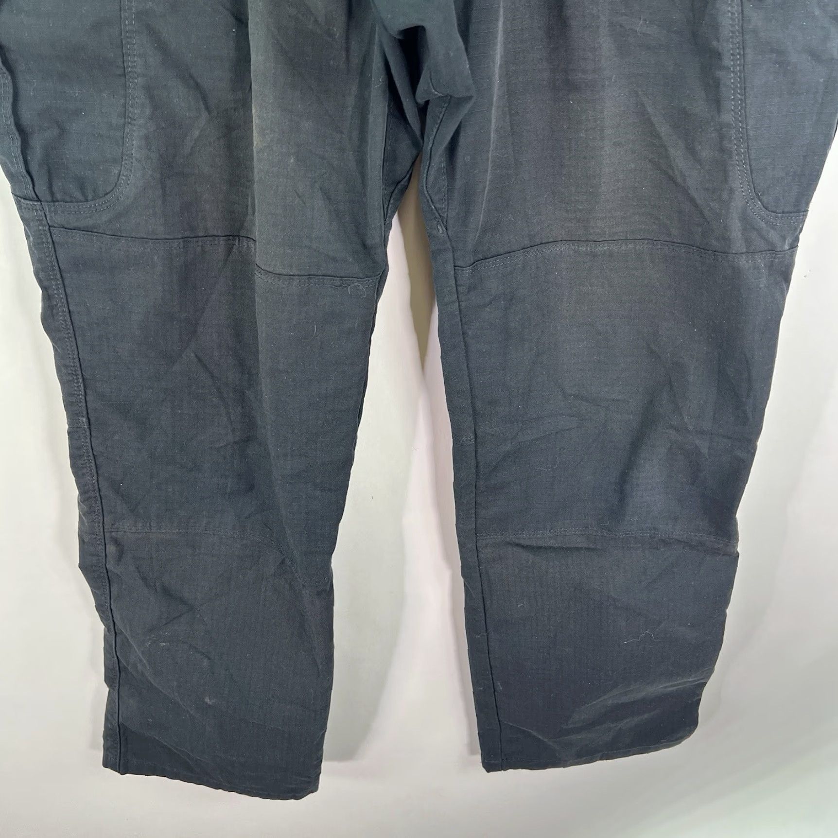Vintage 5.11 Tactical Full Cargo Double Knee Pants Mens 34 X32 Black Ripstop Jeans Cargo Pocket 5-Pocket Design Regular Mens Size US 34 / EU 50 - 7 Thumbnail