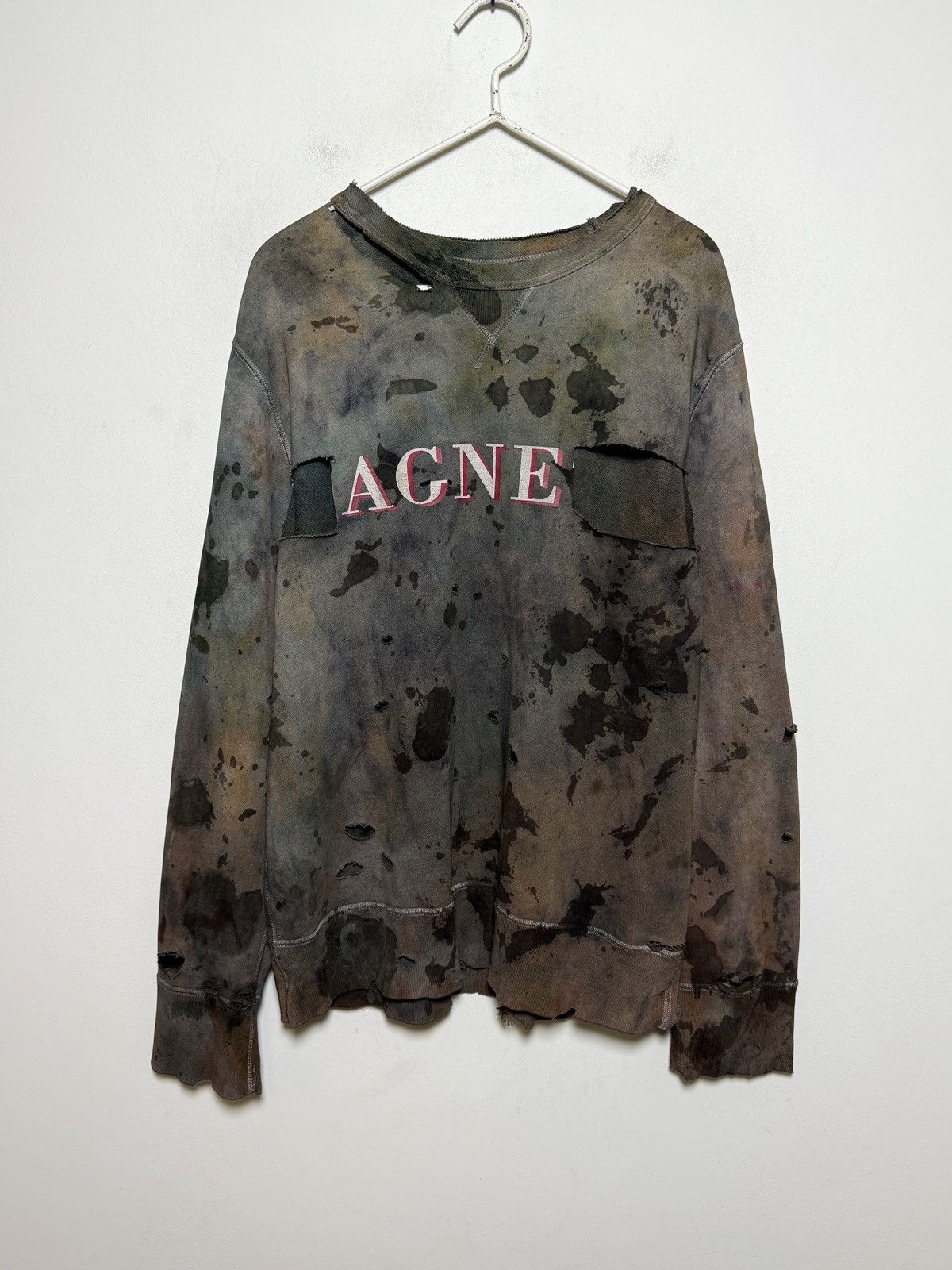 Acne Studios Heavily distressed Acne Studios crewneck erd Size US L / EU 52-54 / 3 - 1 Thumbnail