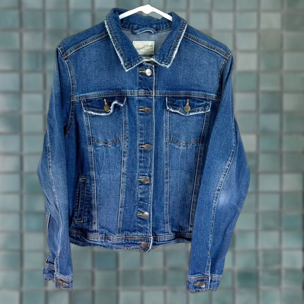 Vintage Universal Thread Freeborn Distressed Denim Jacket Teens XL Blue Casual Biker Mens Size 40" / US 18 - 1 Thumbnail