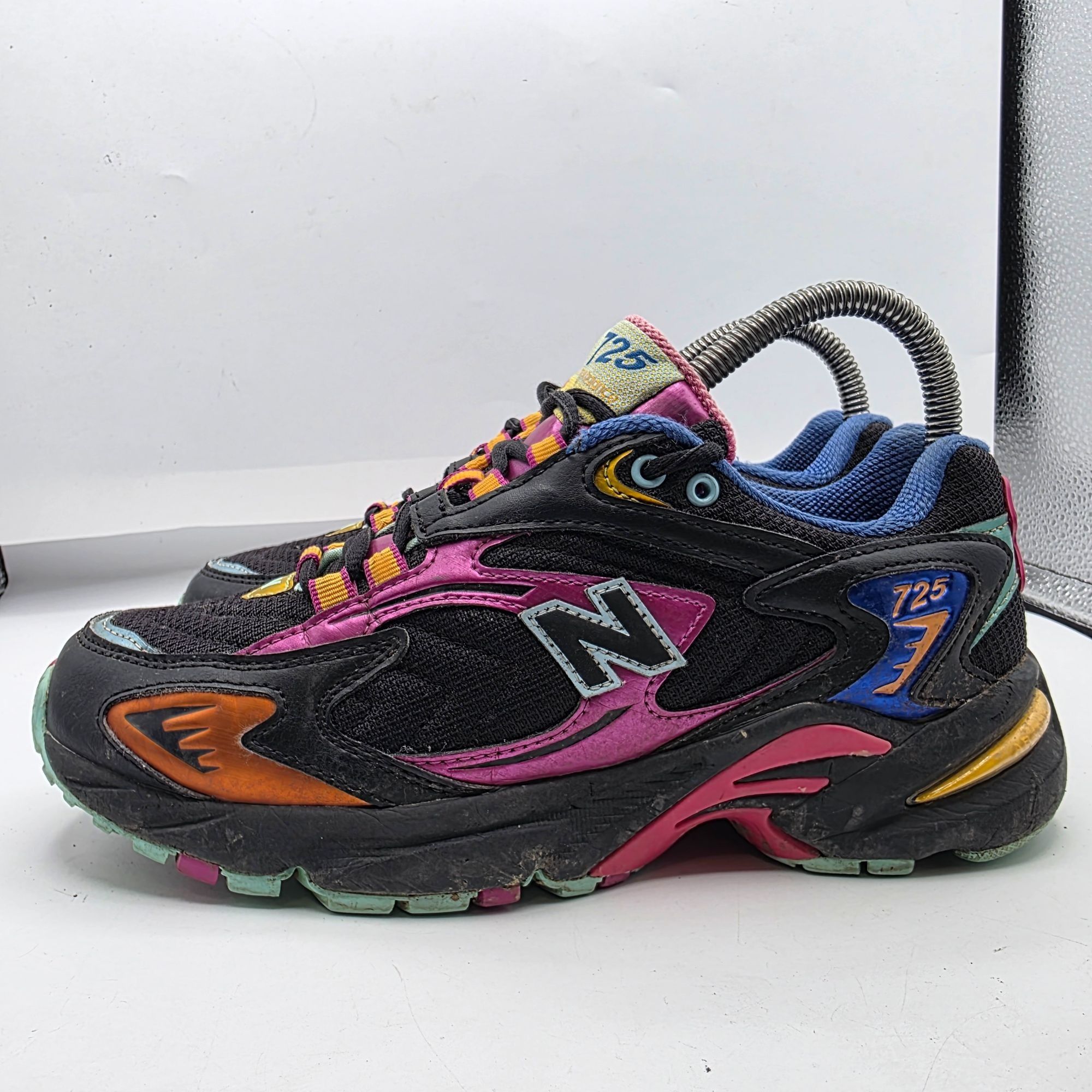 New Balance New Balance 725v1 Neon Nights Pack Womens Size 7 Black Pink Size US 7 / IT 37 - 13 Thumbnail