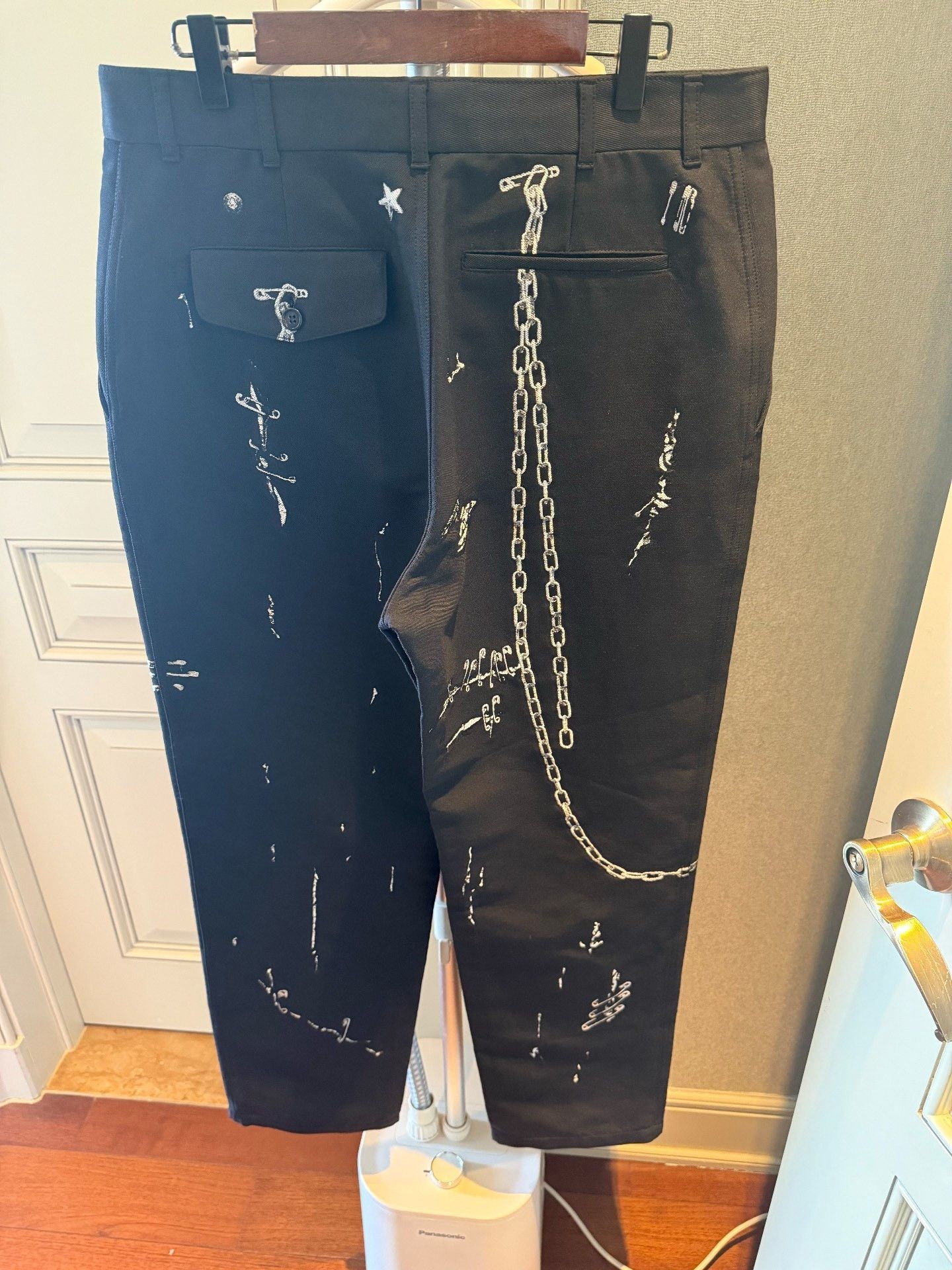 Alexander McQueen Alexander McQueen Black Chain Pin Trousers Size US 30 / EU 46 - 8 Thumbnail