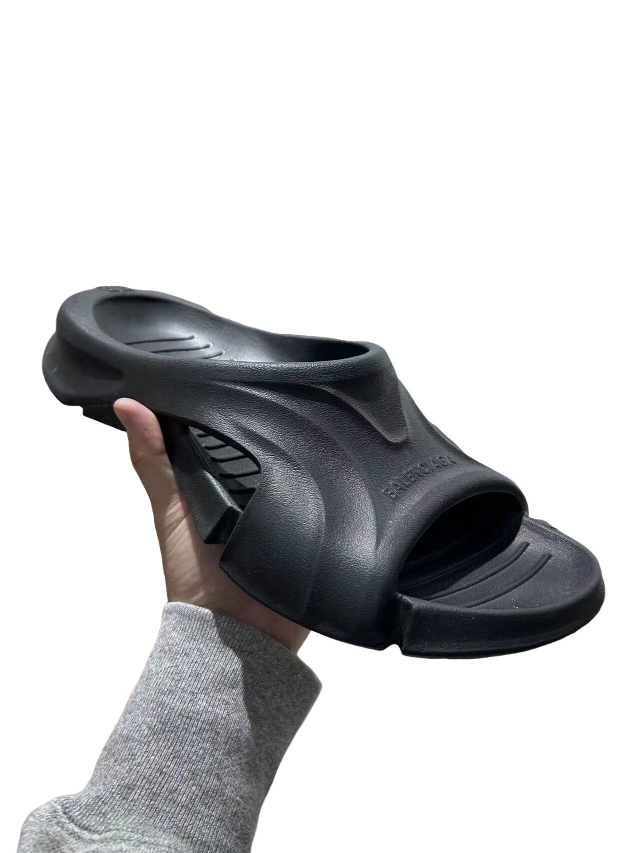 Balenciaga Balenciaga Mold Rubber Slides Size 10 Size US 10 / EU 43 - 1 Thumbnail