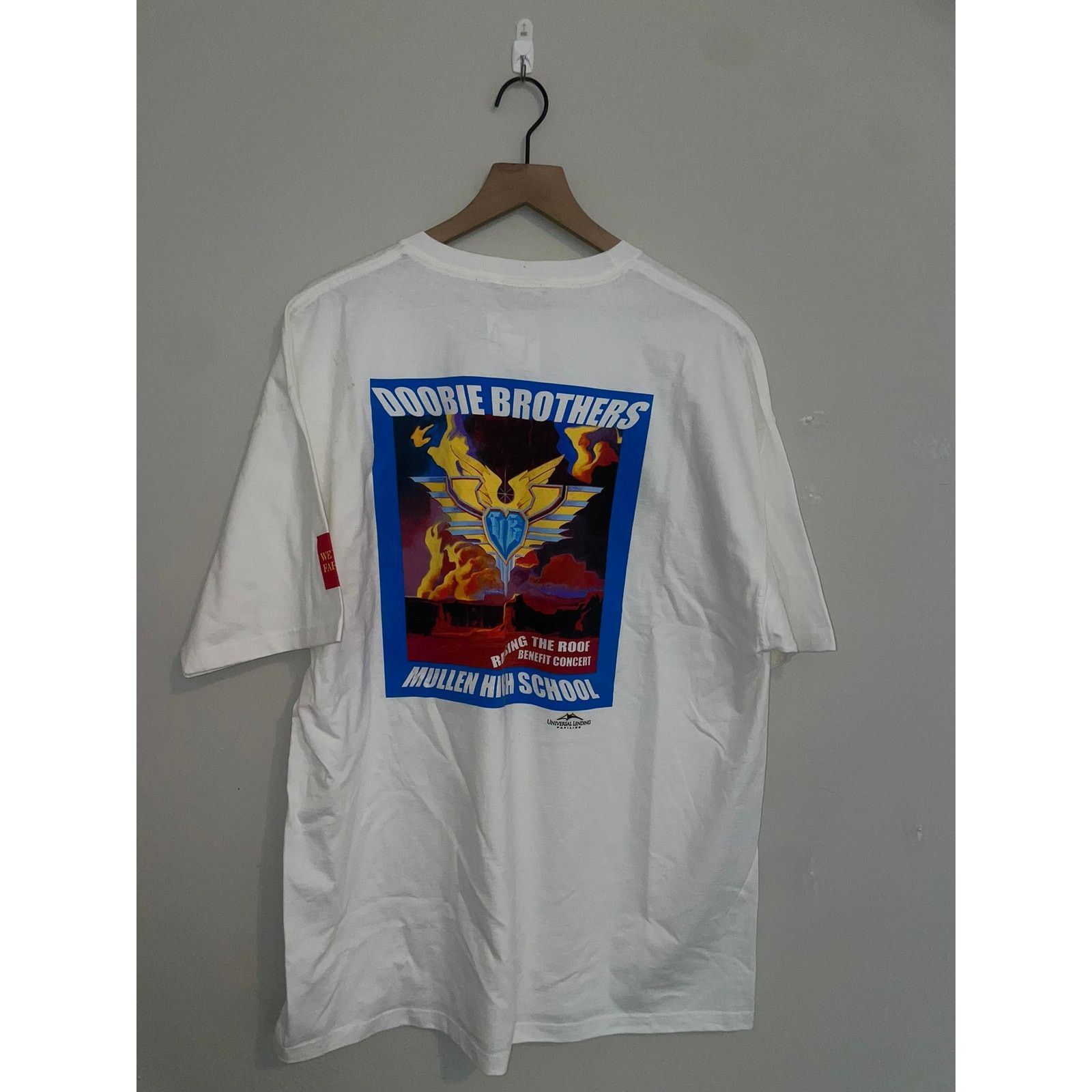 Jerzees 90s Doobie Brothers Benefit Concert White Graphic Band Shirt Size US XL / EU 56 / 4 - 6 Thumbnail