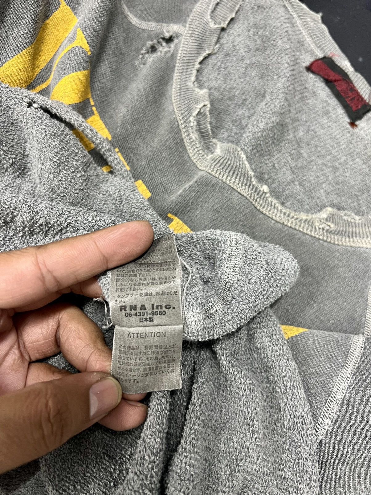 Japanese Brand RNA INC VIVARNA GRUNGE RIPPED LONGSLEEVE SWEAT Size US M / EU 48-50 / 2 - 9 Thumbnail