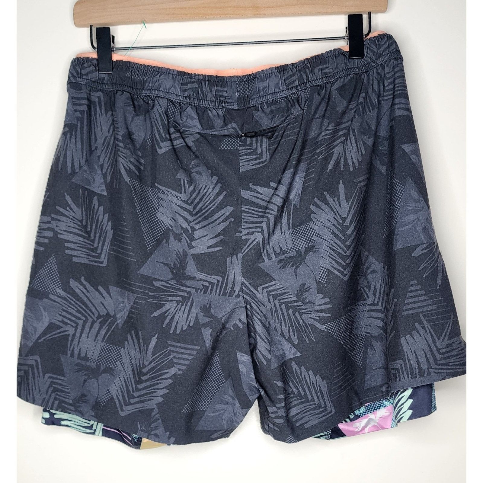 Chubbies Chubbies L 5.5" Inseam Ultimate Training Shorts Gray & Black Size US 34 / EU 50 - 3 Thumbnail
