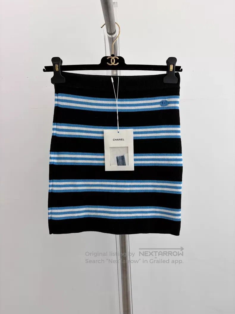 Chanel Chanel Blue striped knitted skirt Size 24" / US 00 / IT 34 - 1 Thumbnail