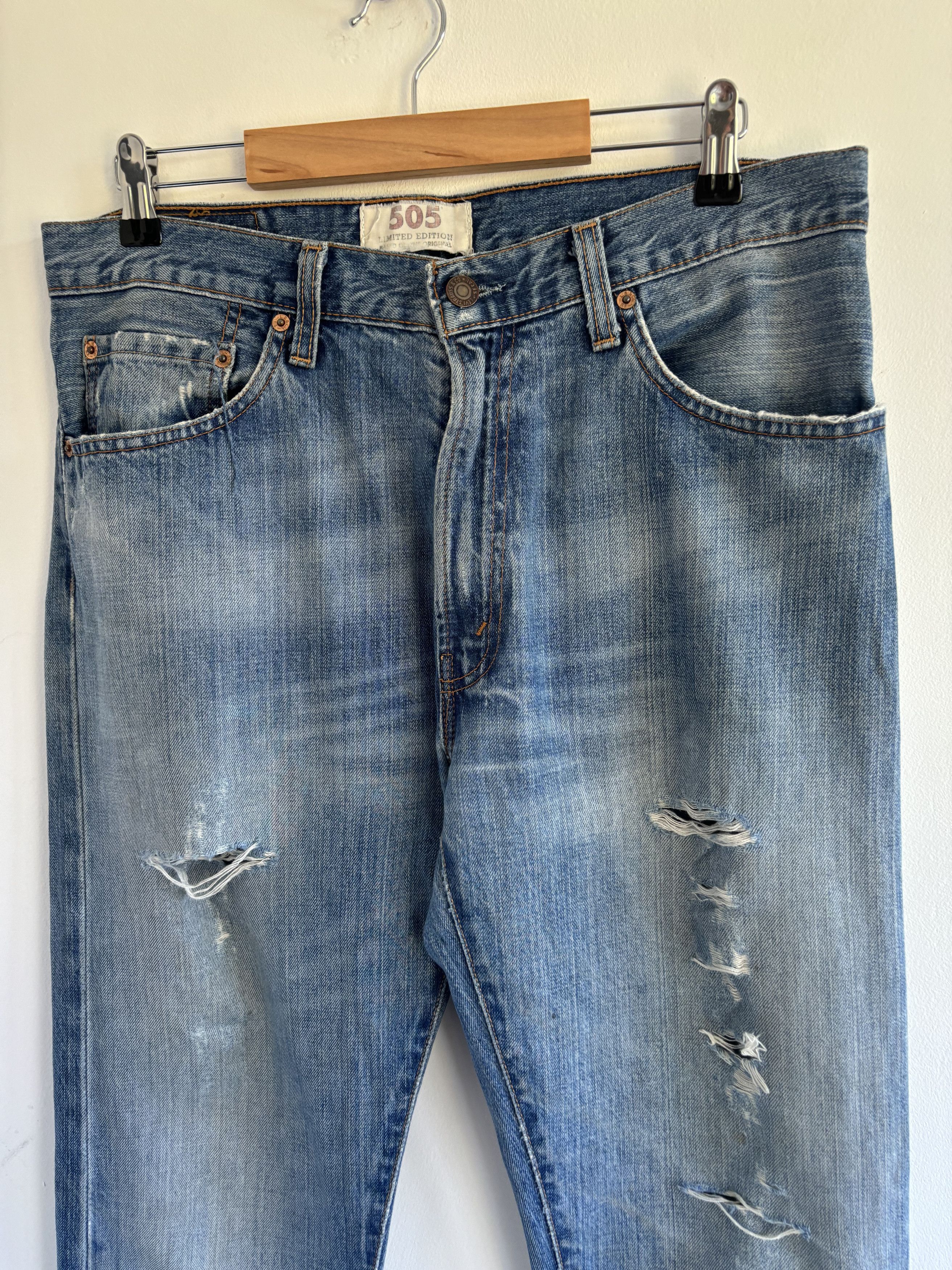 Levi's Vintage Levi’s Distressed Jeans Size US 32 / EU 48 - 3 Thumbnail