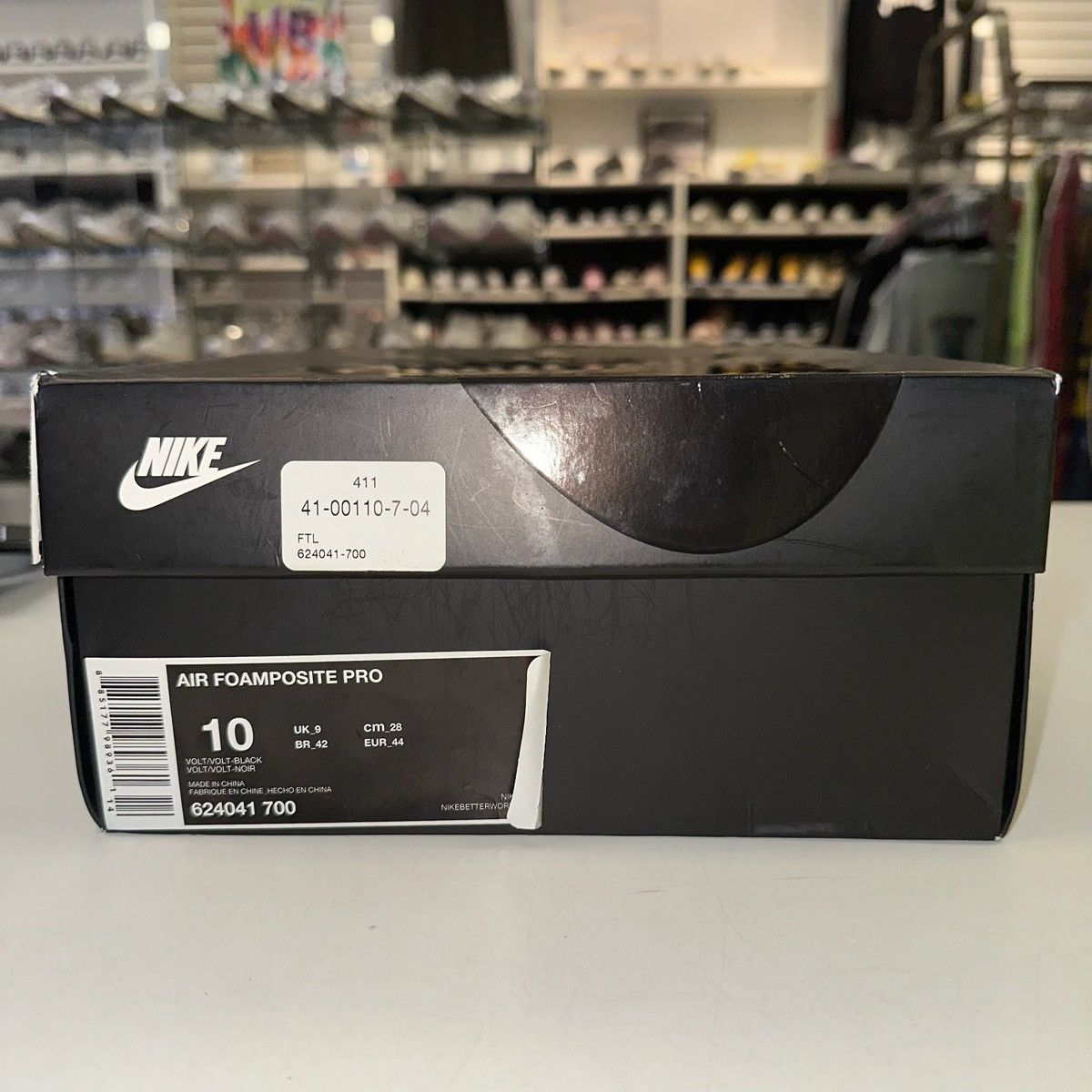 Nike Size 10 - Nike Air Foamposite Pro Volt 2014 624041-700 Size US 10 / EU 43 - 7 Thumbnail