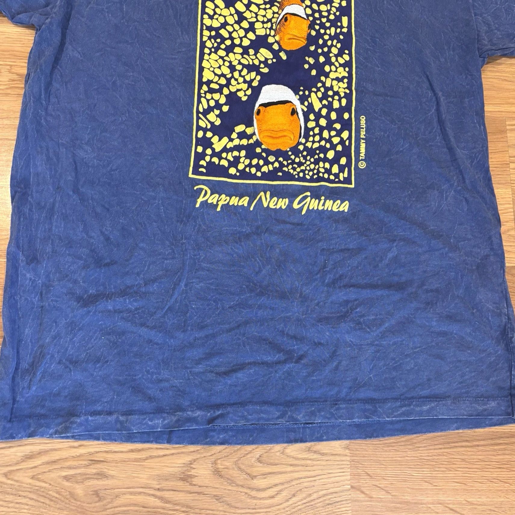 Vintage VINTAGE Goldfish Kimbe Bay T Shirt Papua New Guinea 1990s Australia Size Large Size US L / EU 52-54 / 3 - 3 Thumbnail