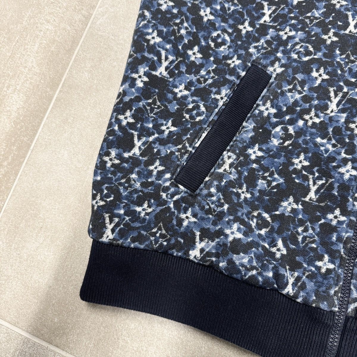 Louis Vuitton Louis Vuitton 1ABJ2J Monogram Hoodie In Blue RRP £1450 Size US M / EU 48-50 / 2 - 5 Thumbnail