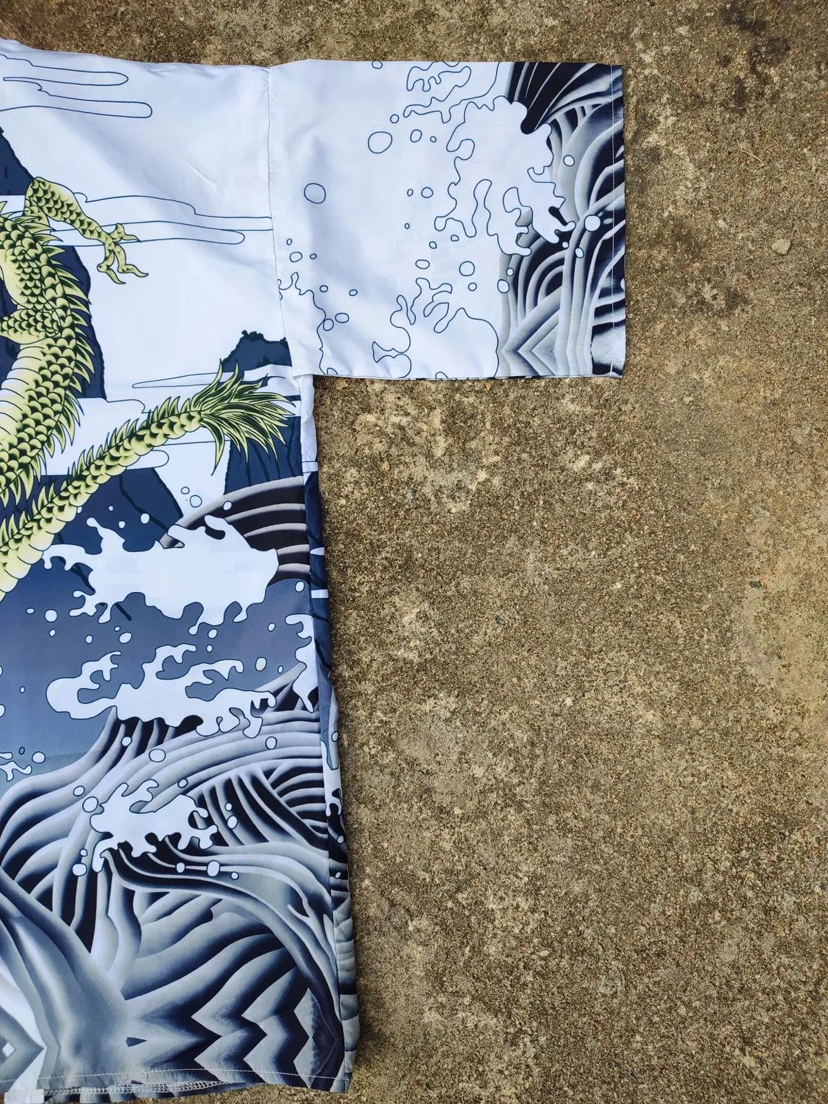 Japanese Brand Anhelon Dragon Kimono Jacket – Wave & Mountain Print Size US L / EU 52-54 / 3 - 6 Thumbnail