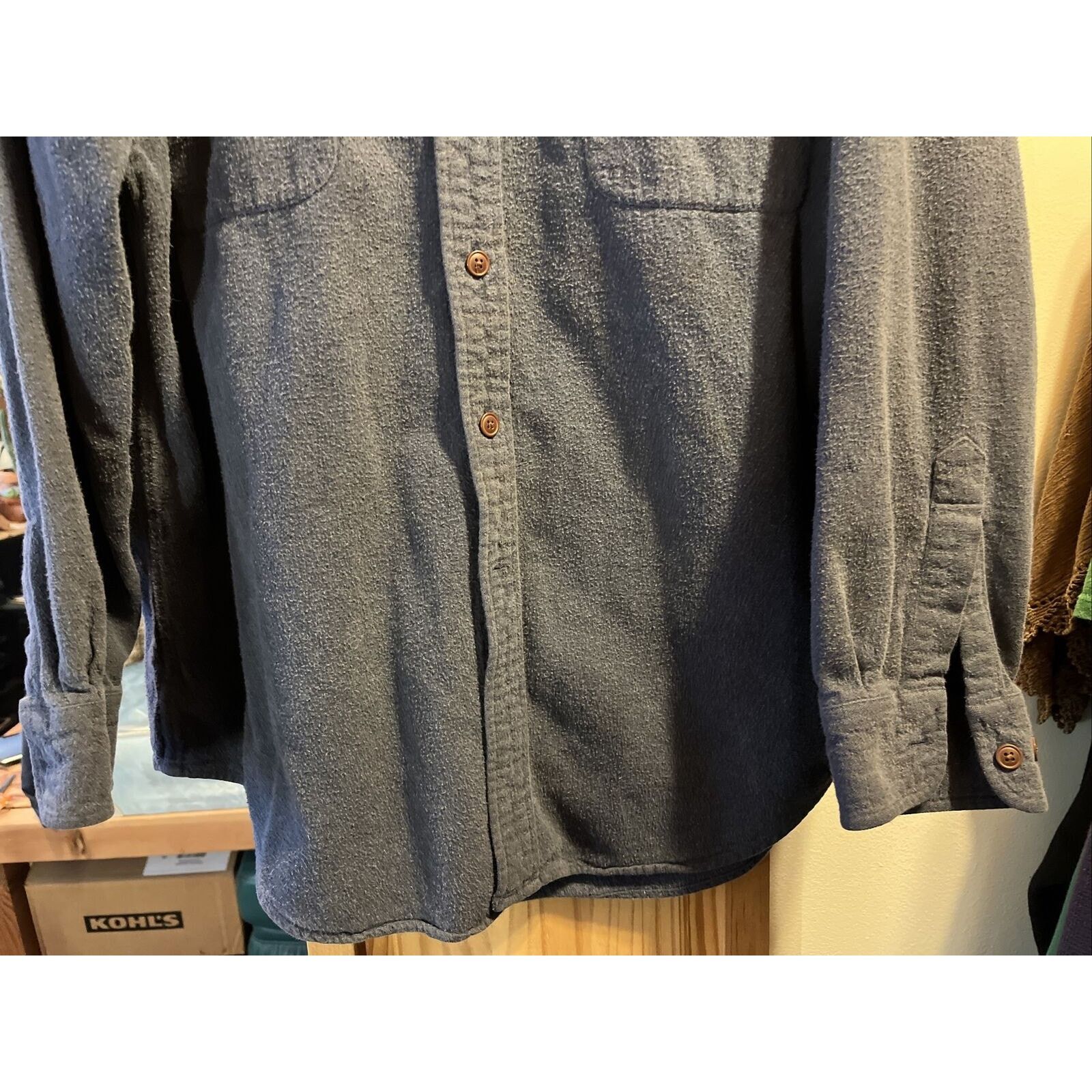 St. Johns Bay St. John’s Bay Men’s L Navy Blue Button Chamois Cotton Shirt Size US L / EU 52-54 / 3 - 9 Thumbnail