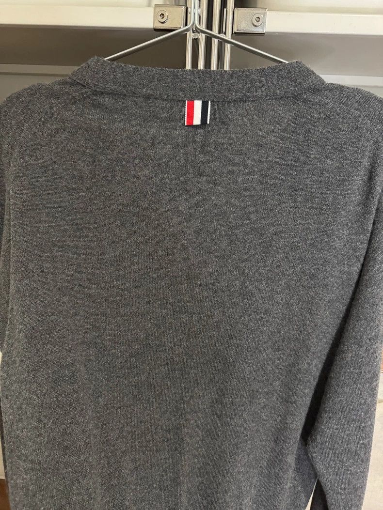 Thom Browne Thom Browne Dark grey cashmere V-neck knit cardigan Size US L / EU 52-54 / 3 - 5 Thumbnail