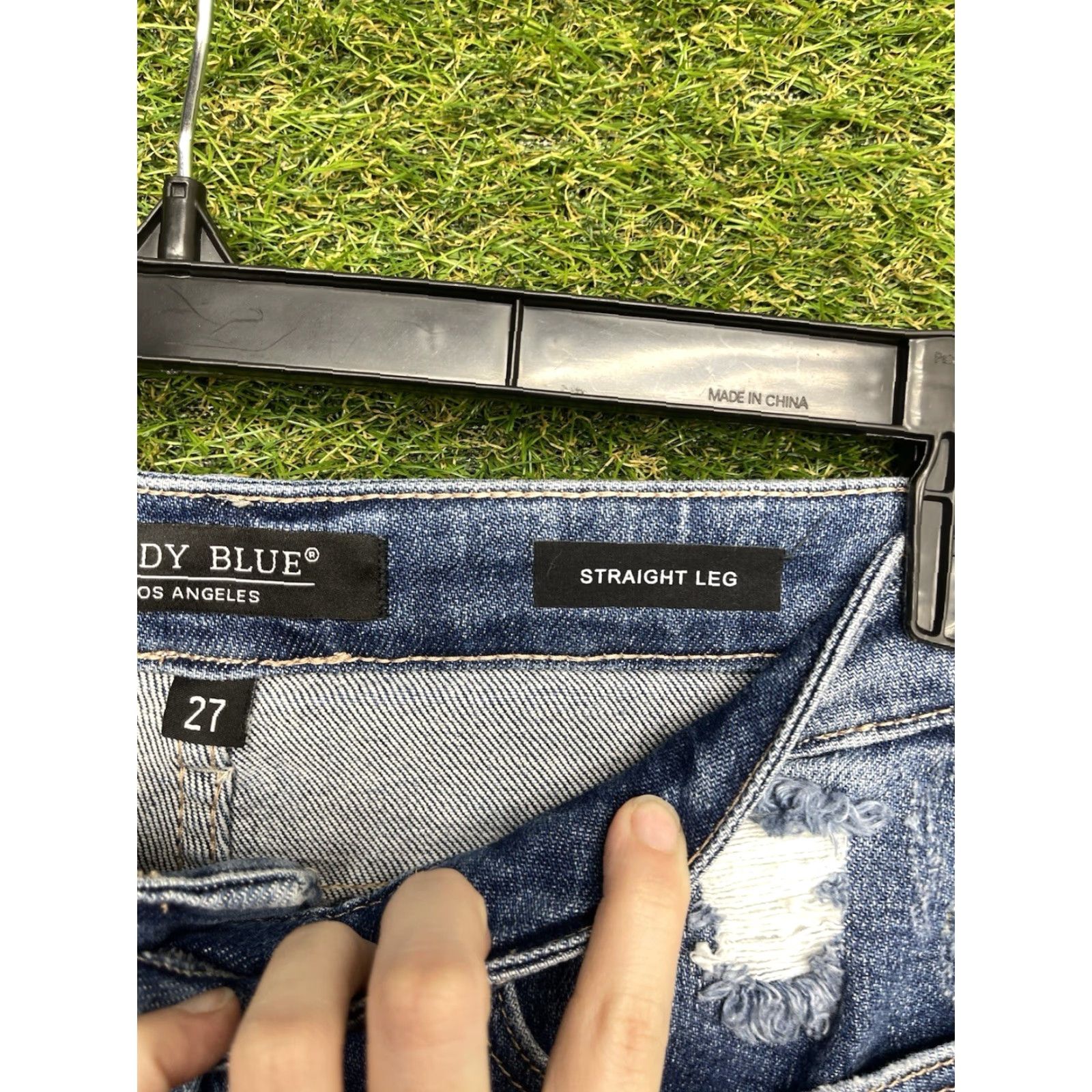 Vintage Judy Blue Jeans Womens 27 High Rise Rainbow Embroidered Denim Distressed Stretch Jeans Size 27" / US 4 / IT 40 - 7 Thumbnail