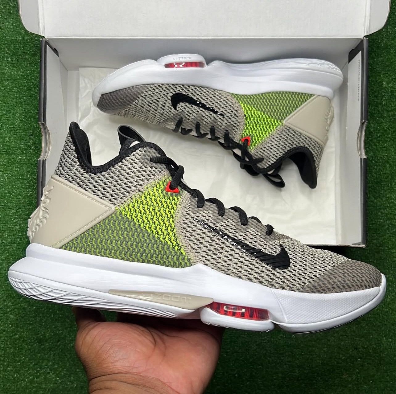 Nike LeBron Witness 4 ‘String Volt’ Size US 9.5 / EU 42-43 - 3 Thumbnail