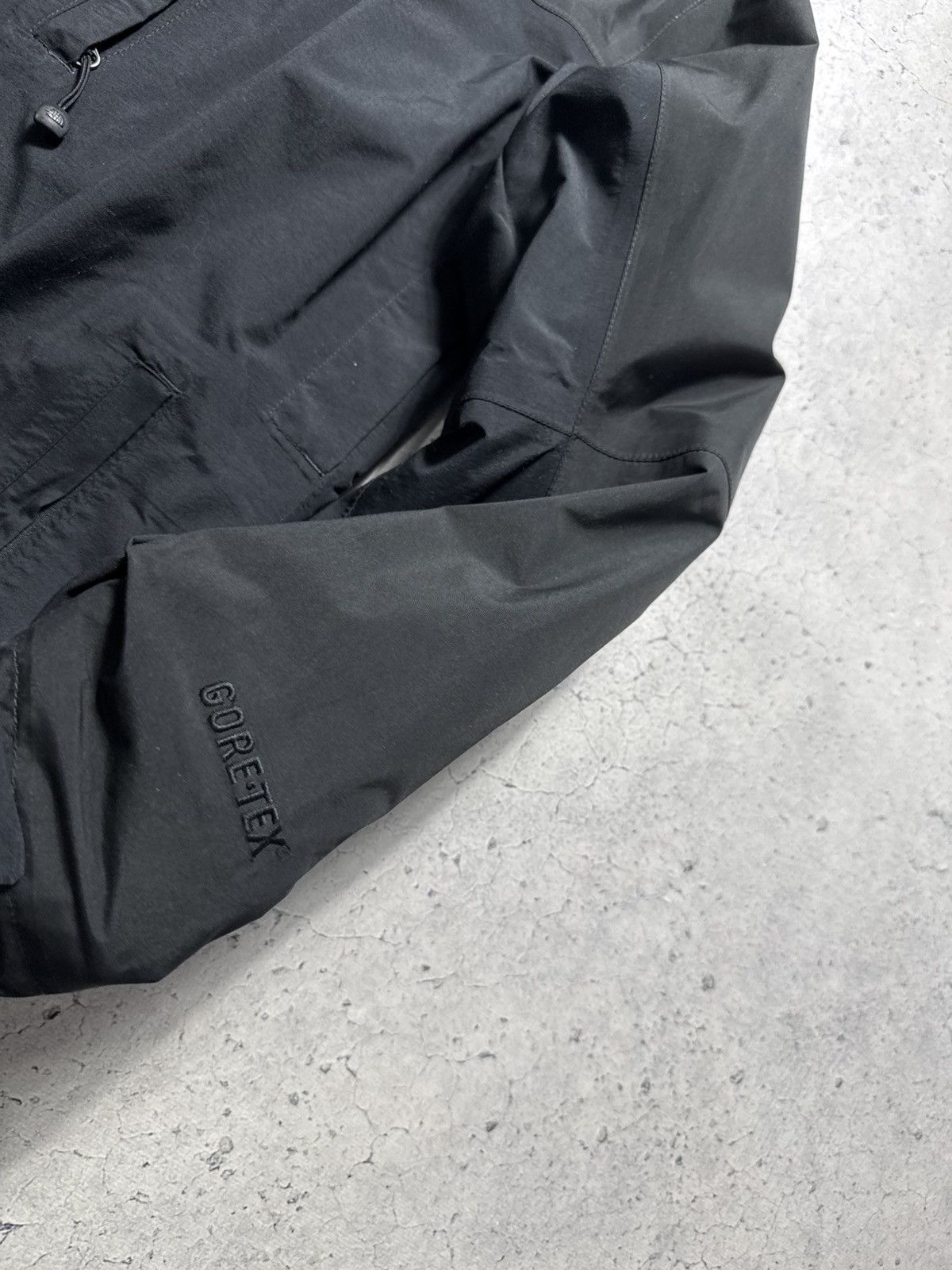 The North Face The North Face Gore-Tex Light Windbreaker Jacket TNF Size S Size US S / EU 44-46 / 1 - 4 Thumbnail