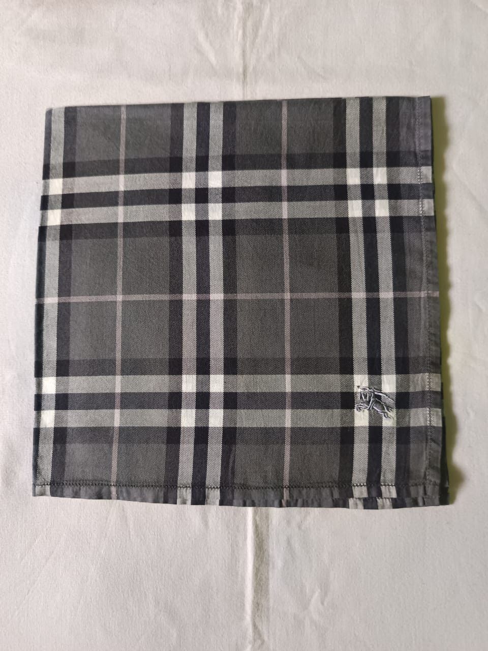 Burberry Burberry Handkerchief Size ONE SIZE - 1 Thumbnail