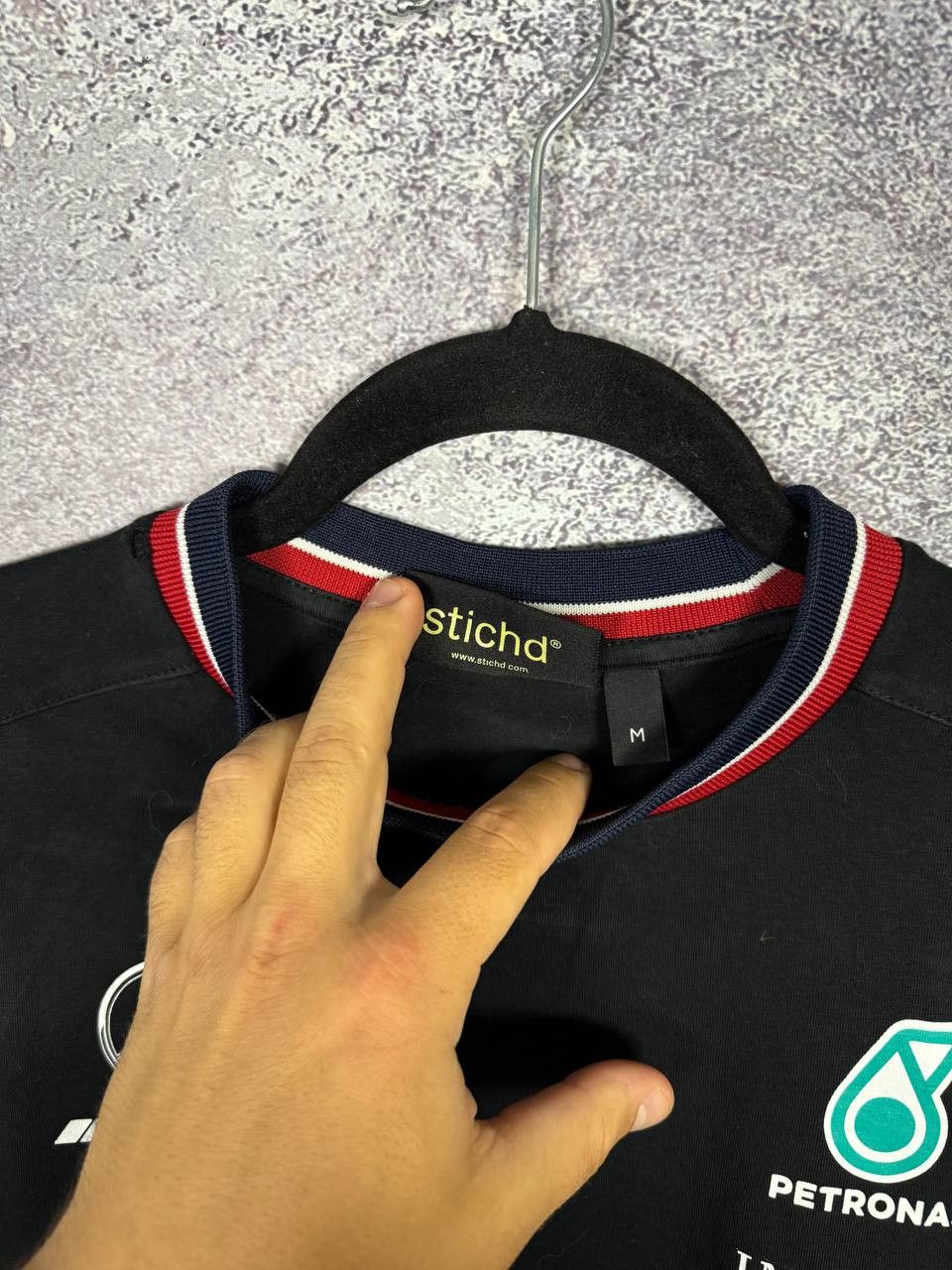 Mercedes-Benz Mercedes F1 Petronas Team 2022 Formula 1 Jersey Size US M / EU 48-50 / 2 - 6 Thumbnail