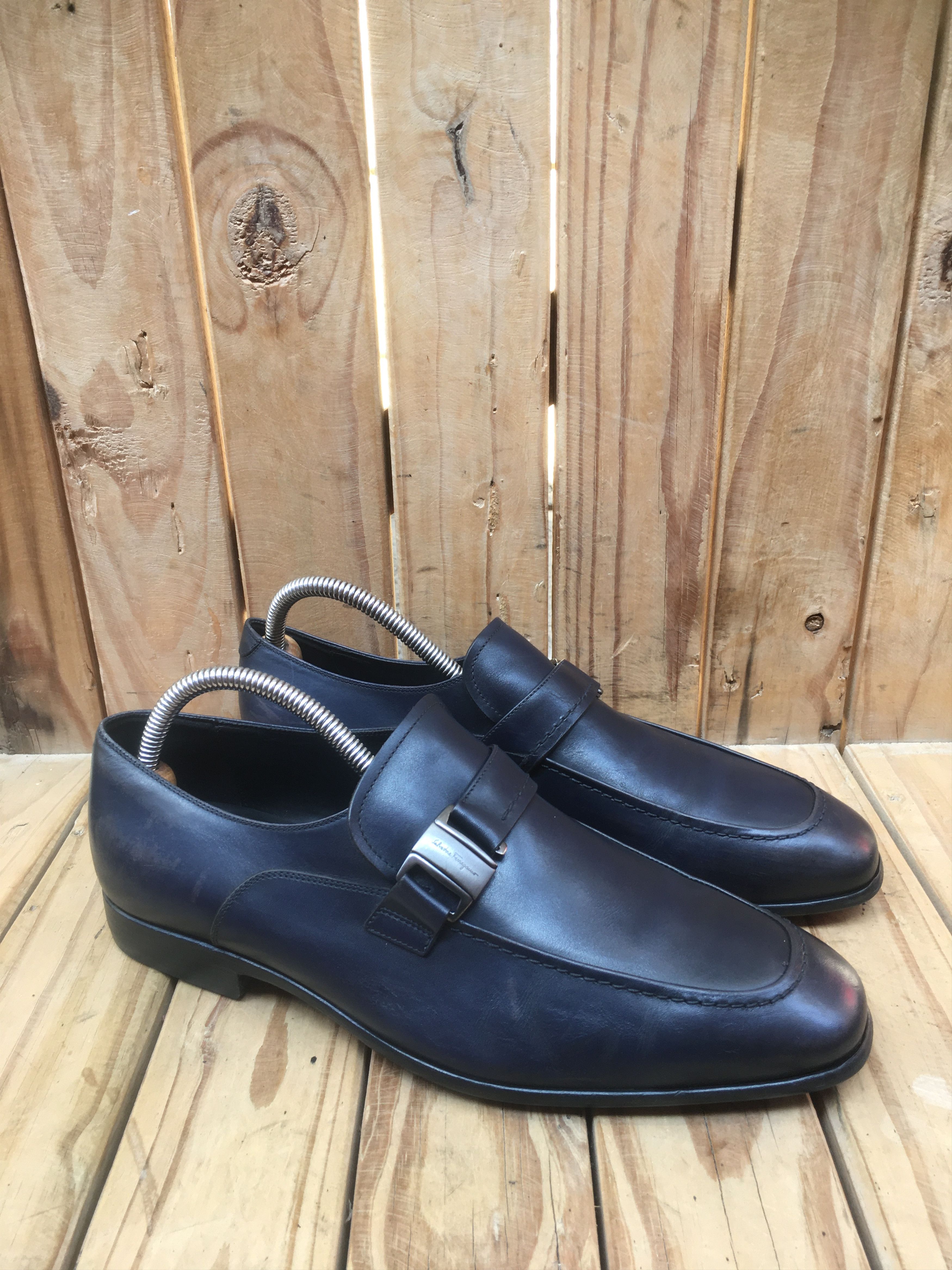Salvatore Ferragamo Salvatore Ferragamo dark blue Leather shoes Sz USA 7.5 EEE Size US 7.5 / EU 40-41 - 4 Thumbnail