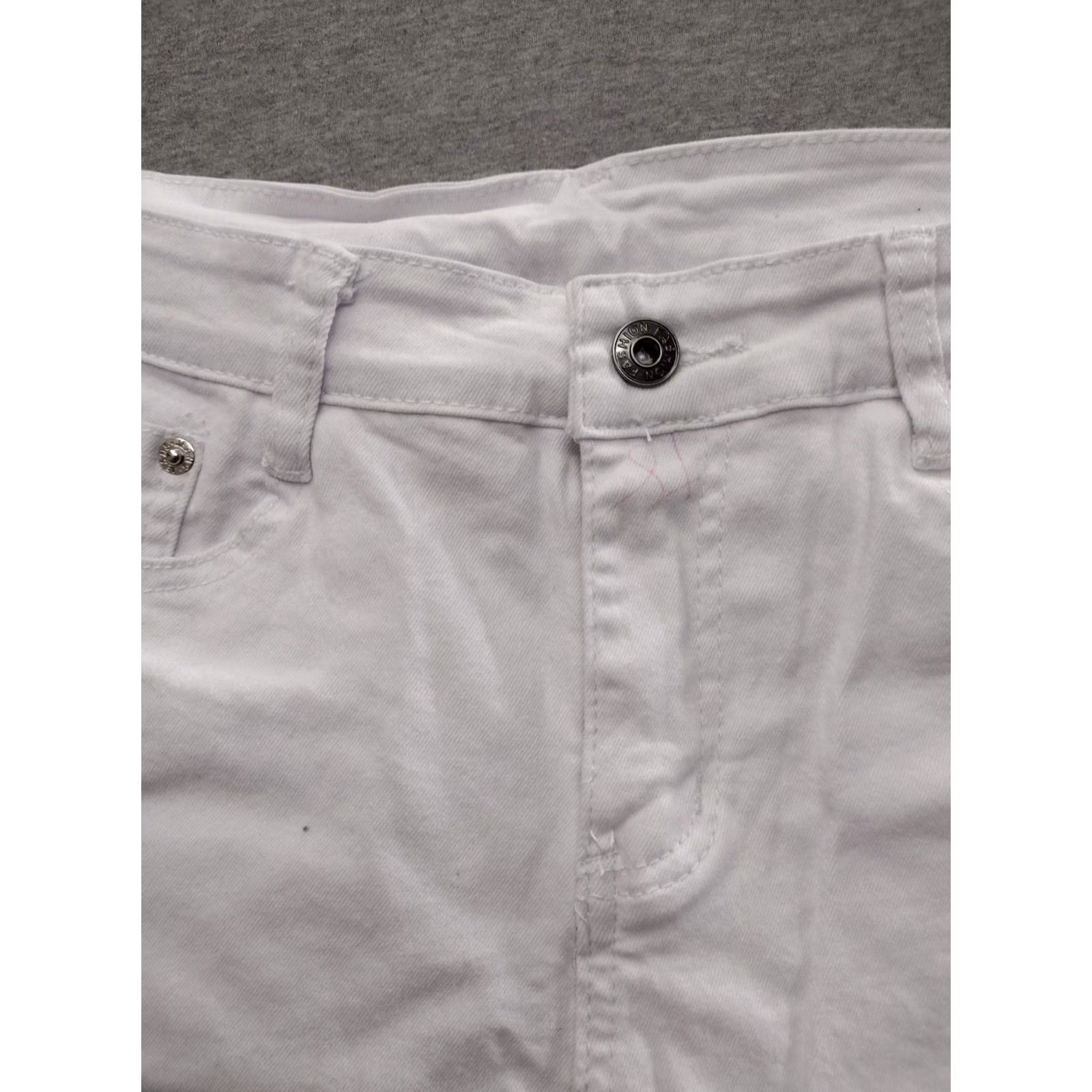 Vintage Fashion Jeans Women's White Distressed Skinny 16 Day 90s Slim Slim White Jeans Fashion Brand Shirt Womens Size 38" / US 16 / IT 52 - 3 Thumbnail