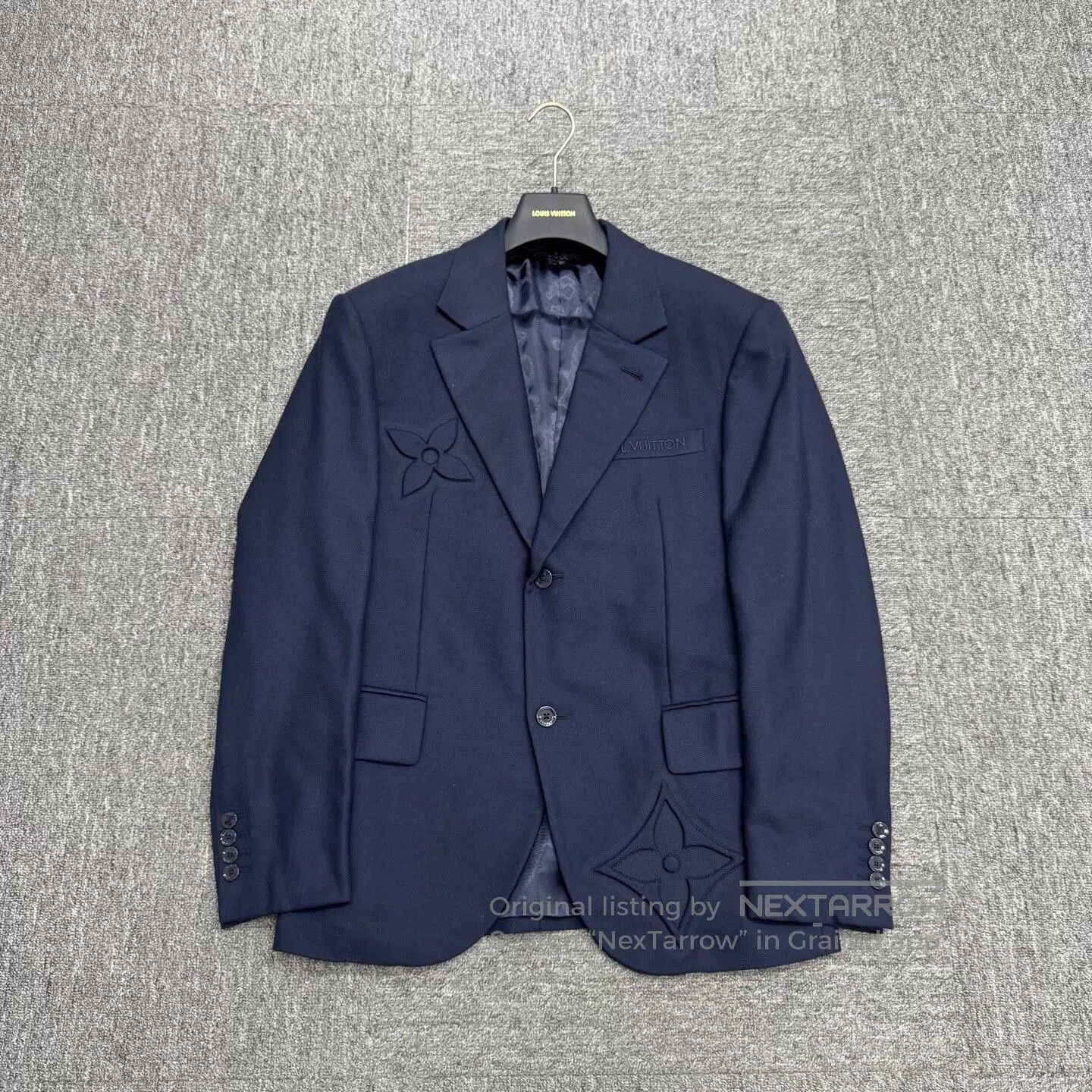 Louis Vuitton louis vuitton embossed clover wool blazer. Size US L / EU 52-54 / 3 - 1 Thumbnail