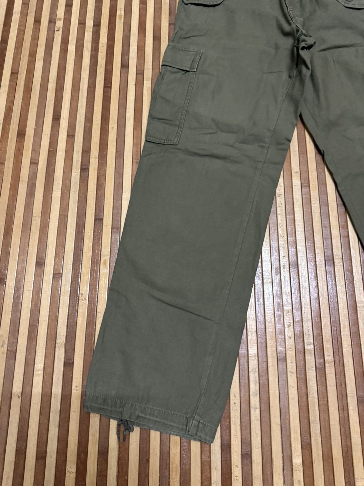 Vintage Vintage The World Cargo Back Number Cargo Pants Streetwear Size US 30 / EU 46 - 4 Thumbnail