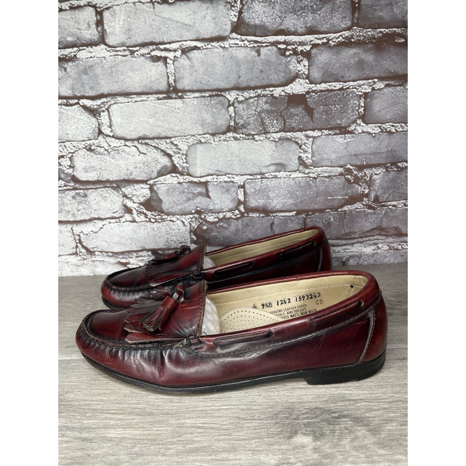 G.H. Bass & Co. G.H. Bass & Co. Weejuns Burgundy Leather Kiltie Tassel Loafe Size US 9.5 / EU 42-43 - 21 Thumbnail