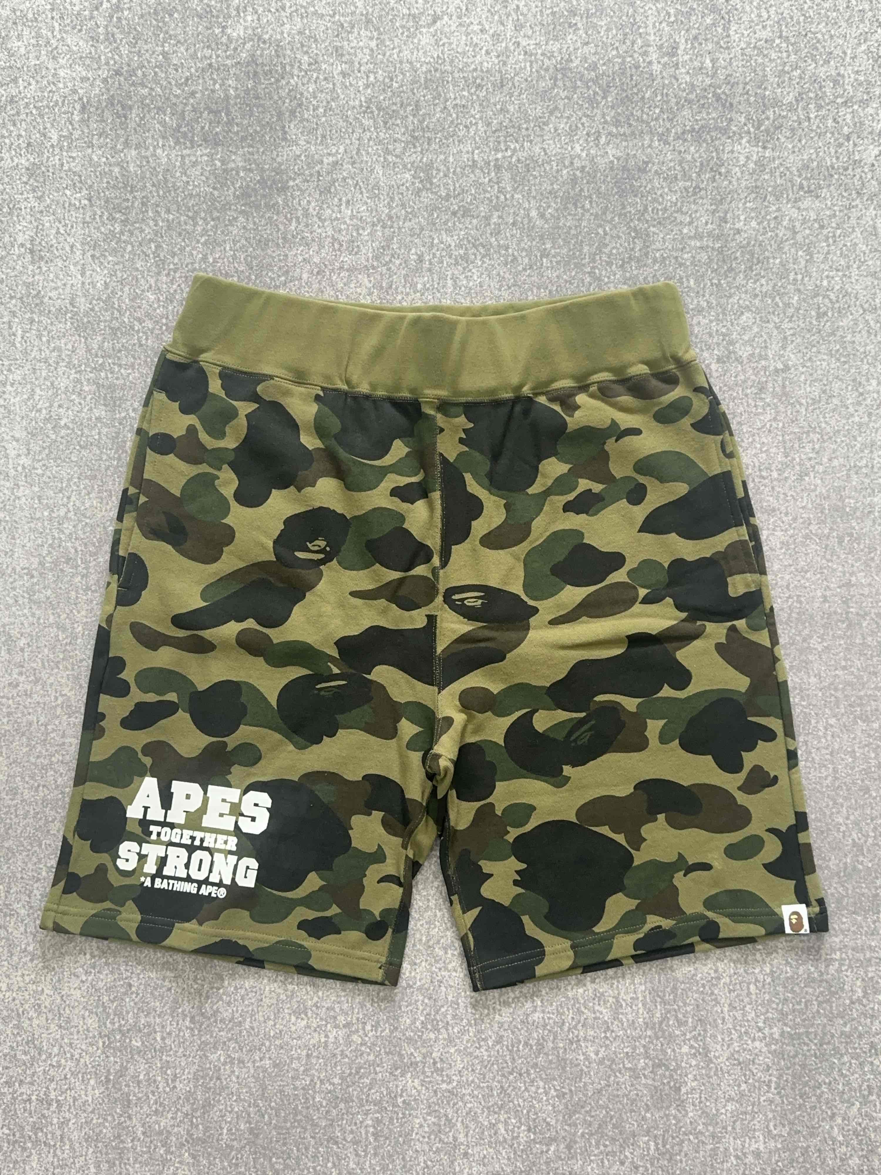 Bape A Bathing Ape Apes Together Strong Camo Shorts XL Size US 36 / EU 52 - 1 Thumbnail