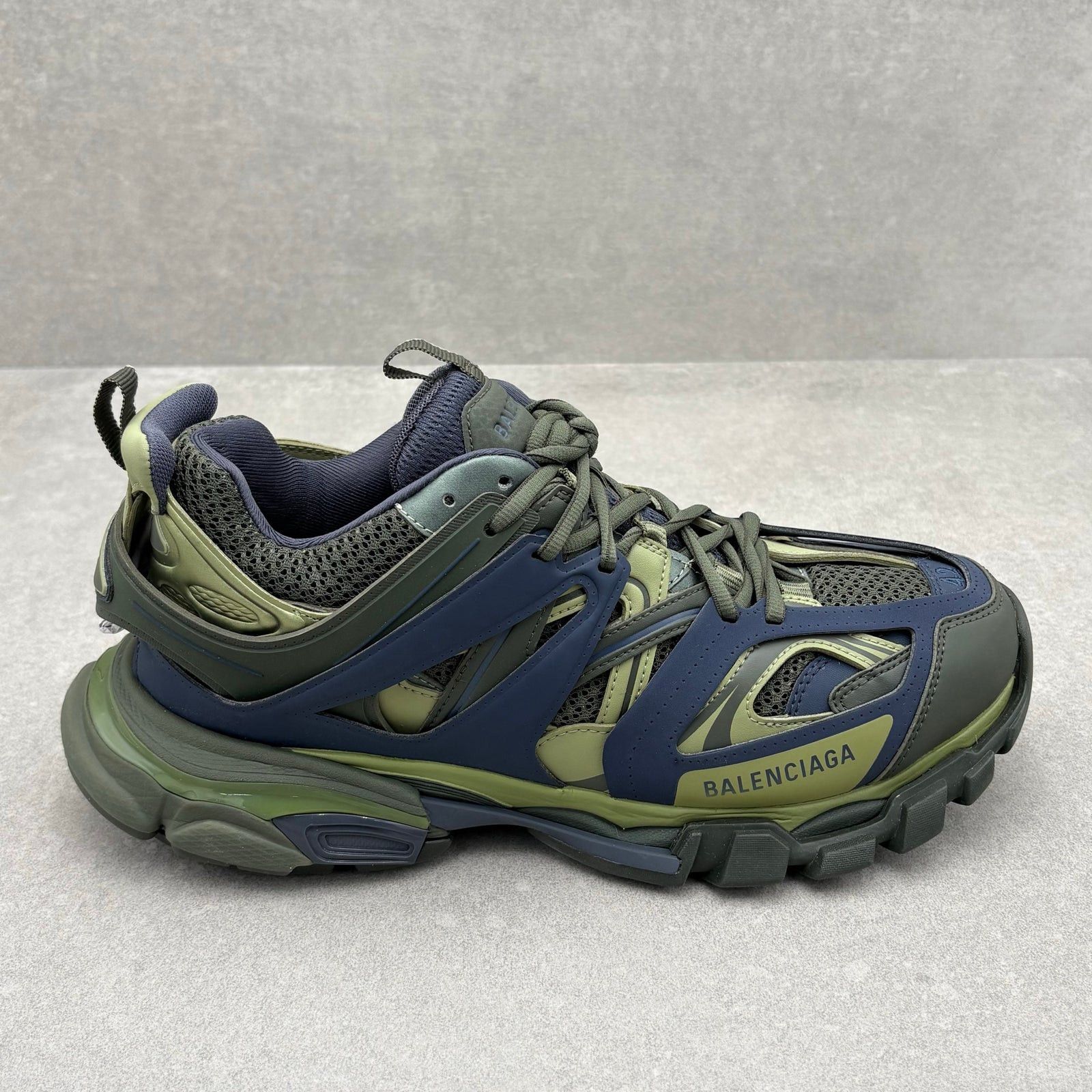 Balenciaga New! Balenciaga Track Sneaker ' Green Navy ' | 42 (9 US) Size US 9 / EU 42 - 2 Thumbnail