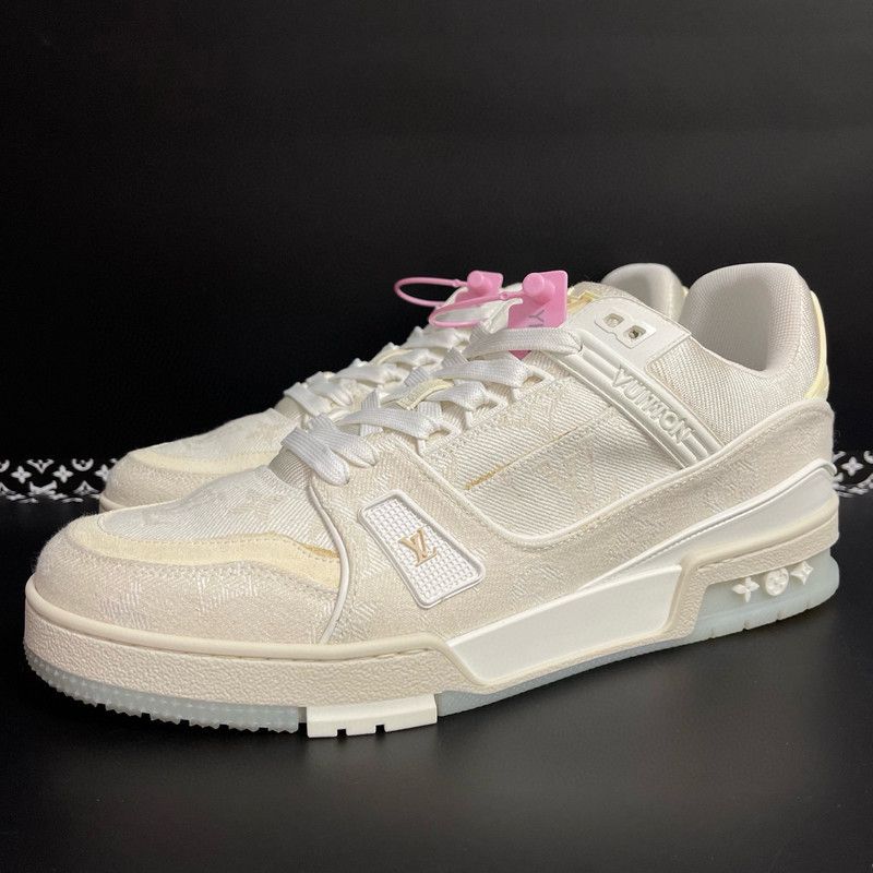 Louis Vuitton Louis Vuitton Classic Trainer Fashion Sneakers for Men 0079 Size US 8 / EU 41 - 1 Thumbnail