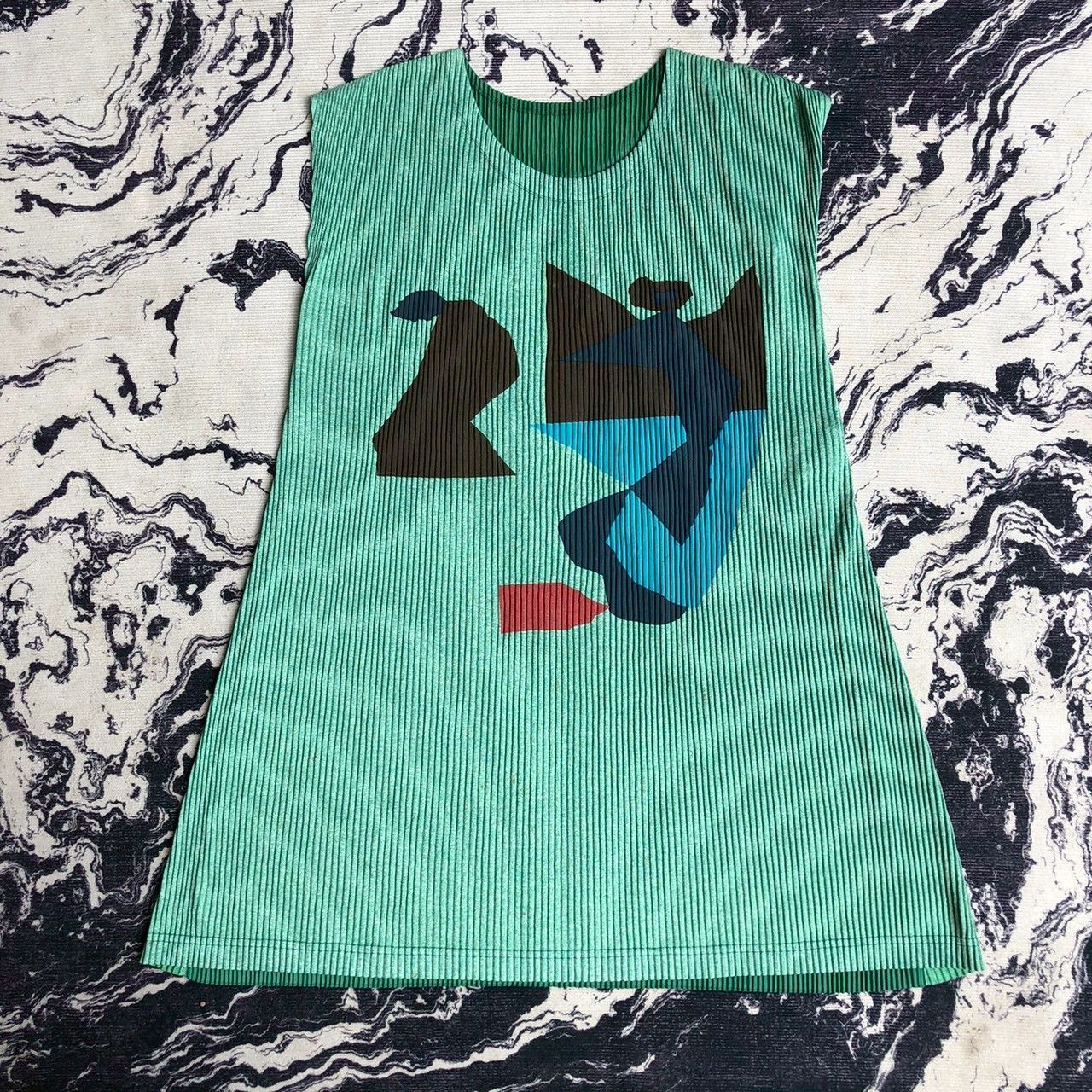 Pleats Please Issey Miyake Pleats Please Issey Miyake Graphic Pleated Dress Size M / US 6-8 / IT 42-44 - 1 Thumbnail