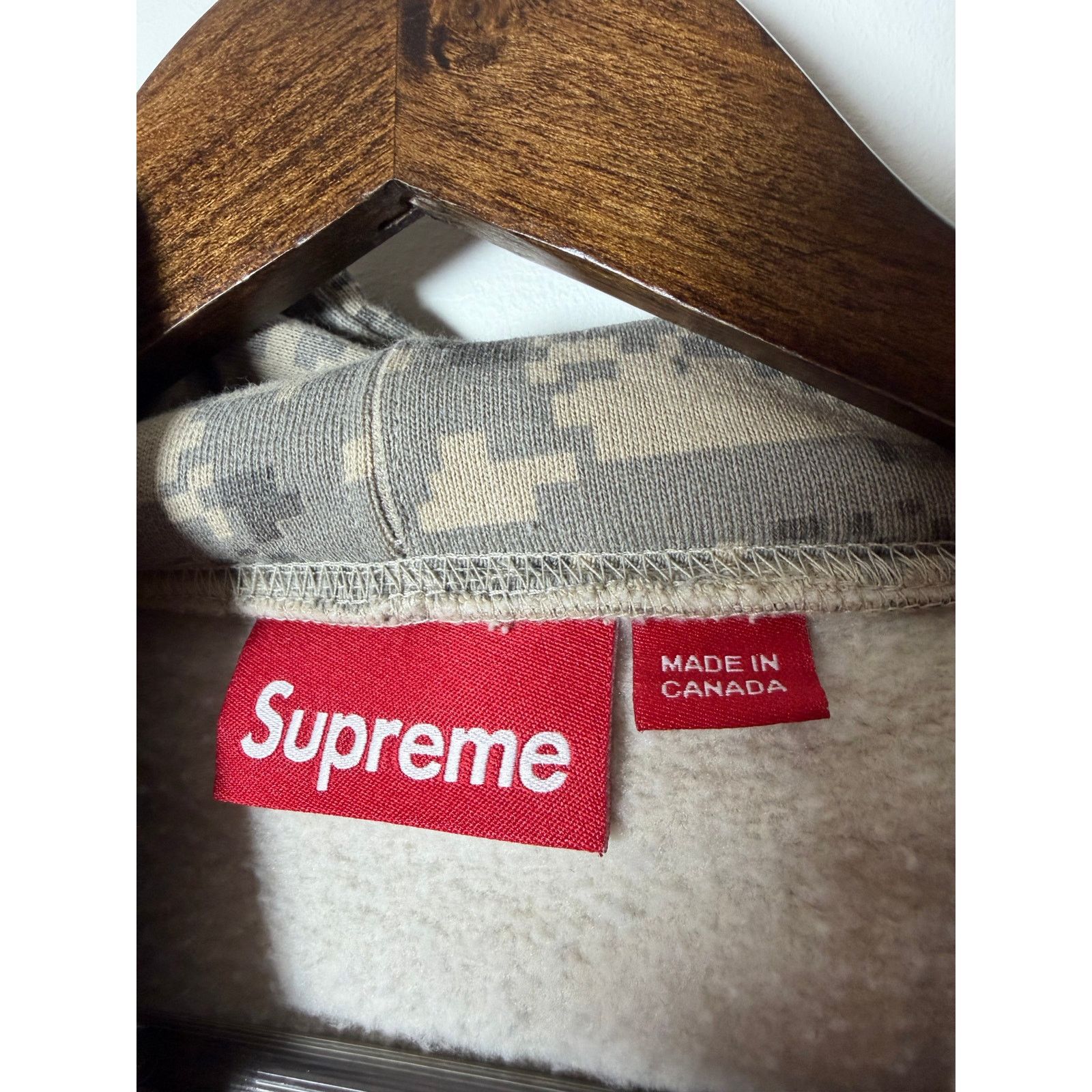 Supreme Supreme Small Box Hooded Sweatshirt 'Digi Camo' Size US M / EU 48-50 / 2 - 5 Thumbnail
