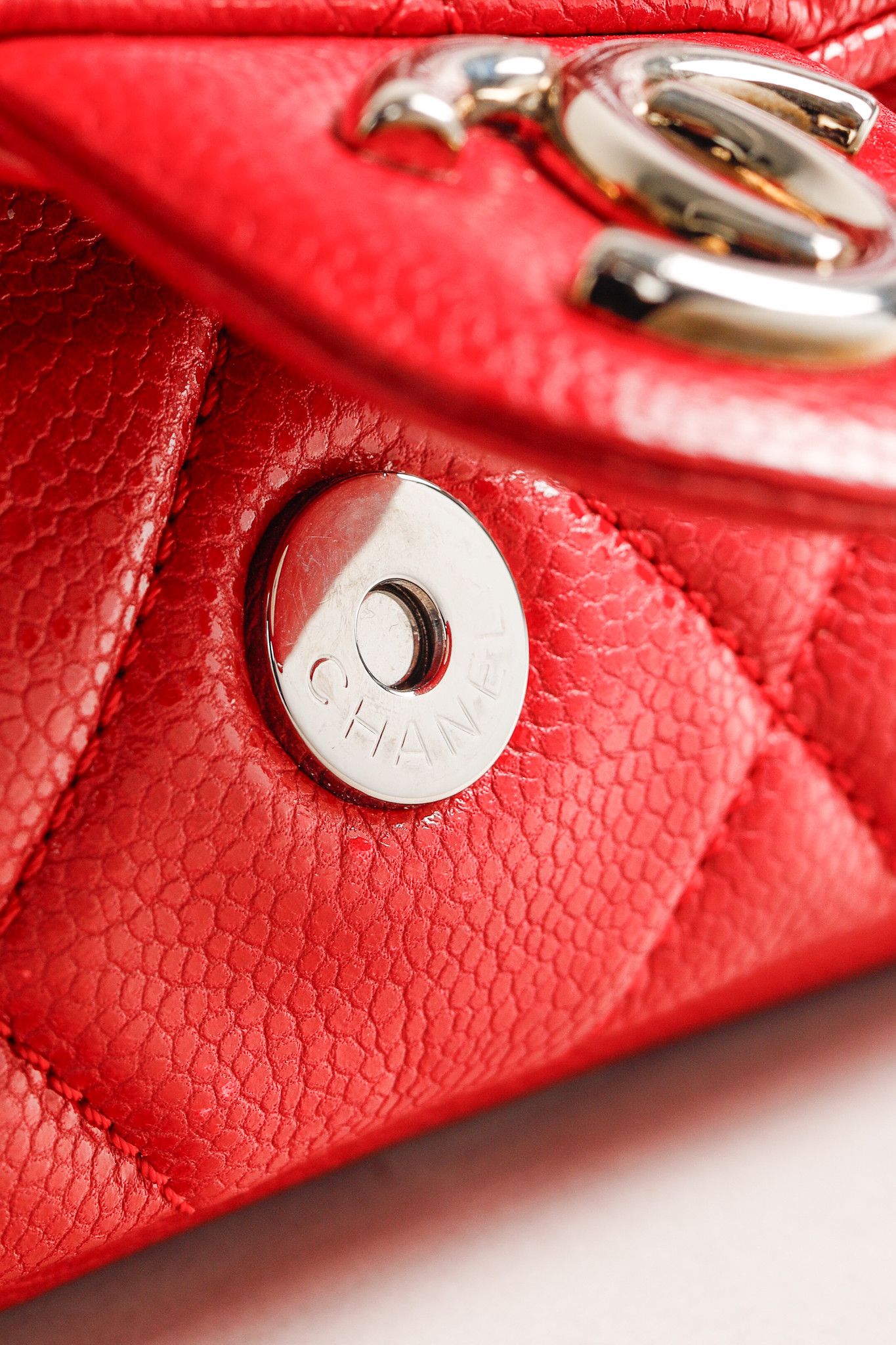 Chanel Chanel Quilted Glazed Caviar Leather CC Logo Flap Handbag Size ONE SIZE - 10 Thumbnail