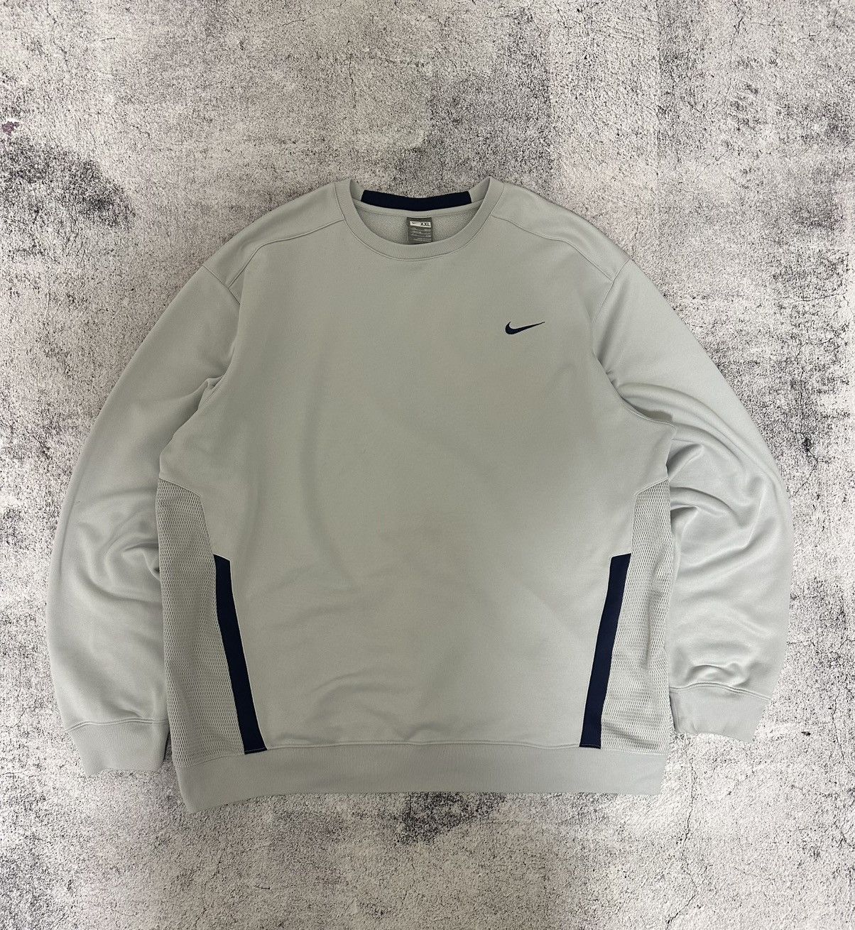 Nike Vintage Nike Oversize Sweatshirt Swoosh Logo White Fit Size US XXL / EU 58 / 5 - 1 Thumbnail