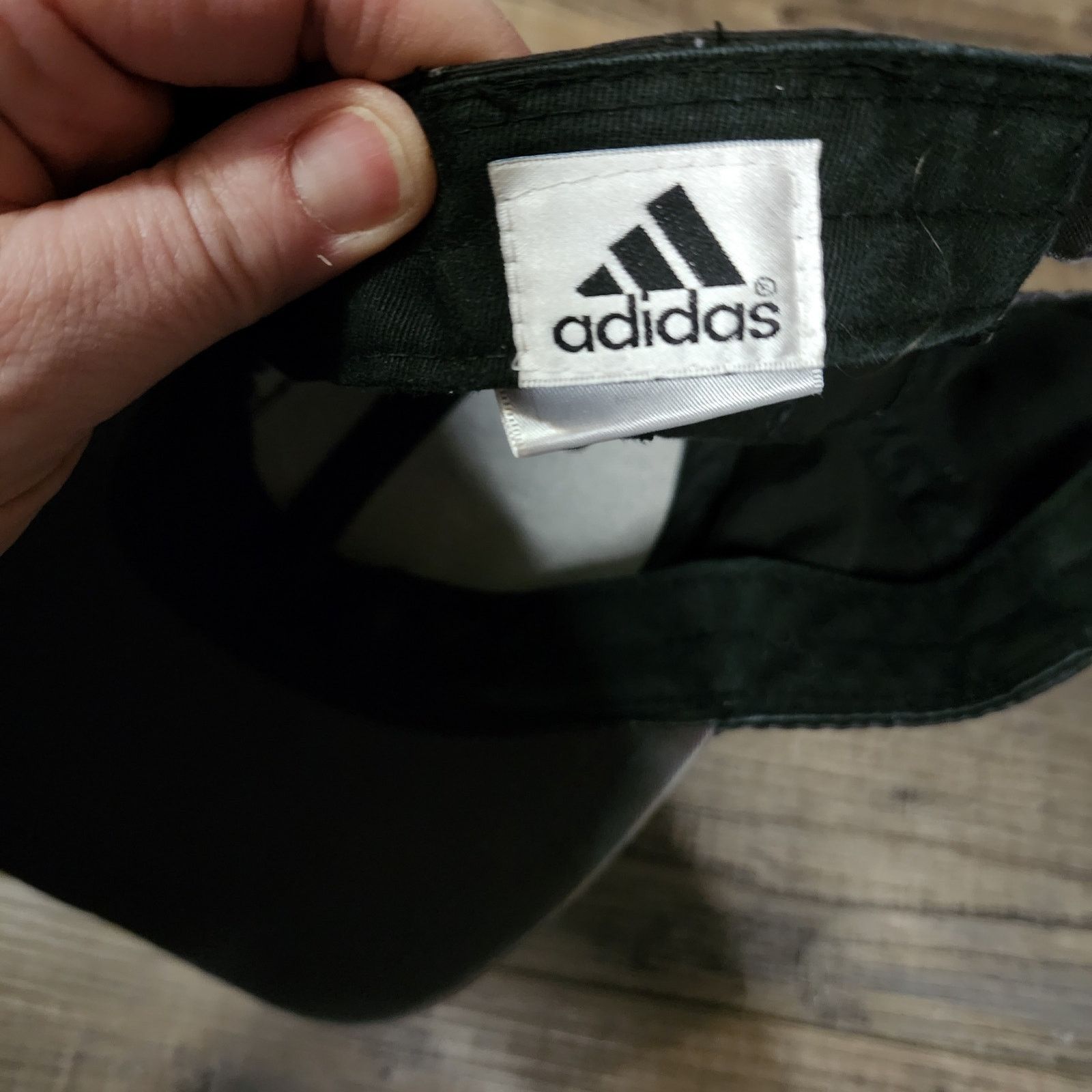 Adidas Black Adidas cap hat adjustable Pre-owned. 2a Size ONE SIZE - 4 Thumbnail