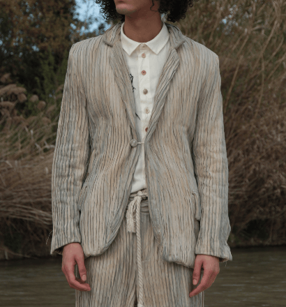 MAVRANYMA - ex. 1/1 - Sand - Pleated hand dyed jacket