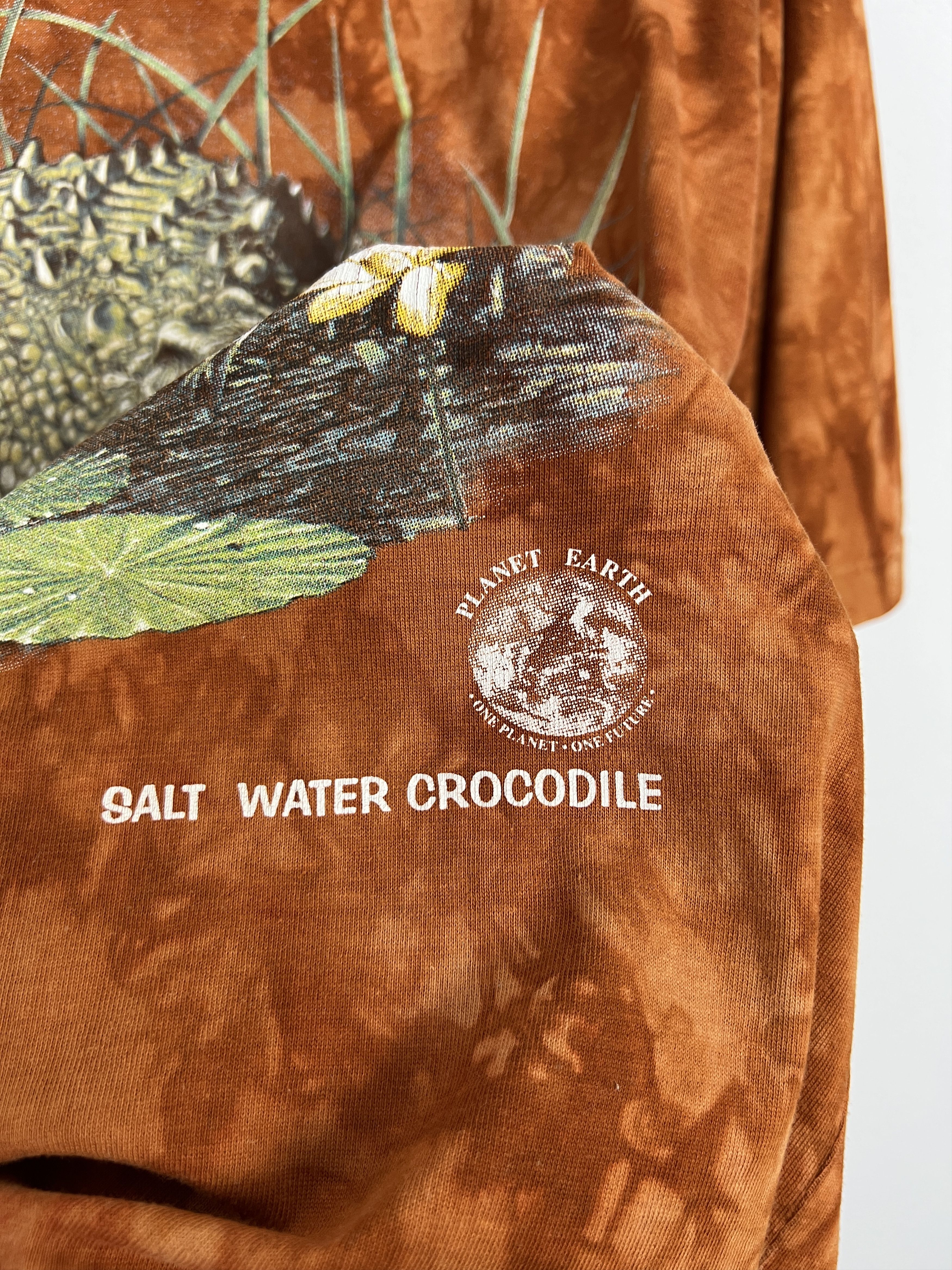 Vintage Vintage 90's Planer Earth Salt Water Crocodile Tee Shirt Size US XXL / EU 58 / 5 - 4 Thumbnail