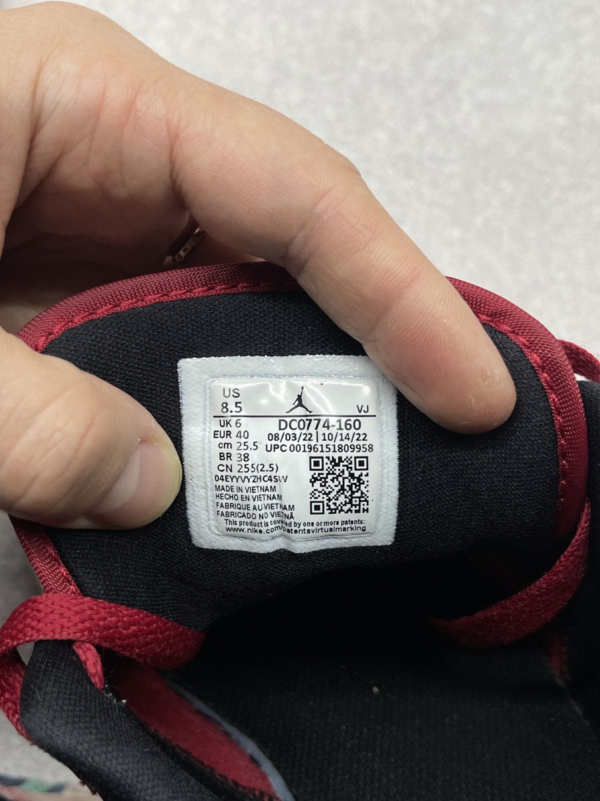 Womens Nike Air Jordan 1 Low Sneakers Red/Black