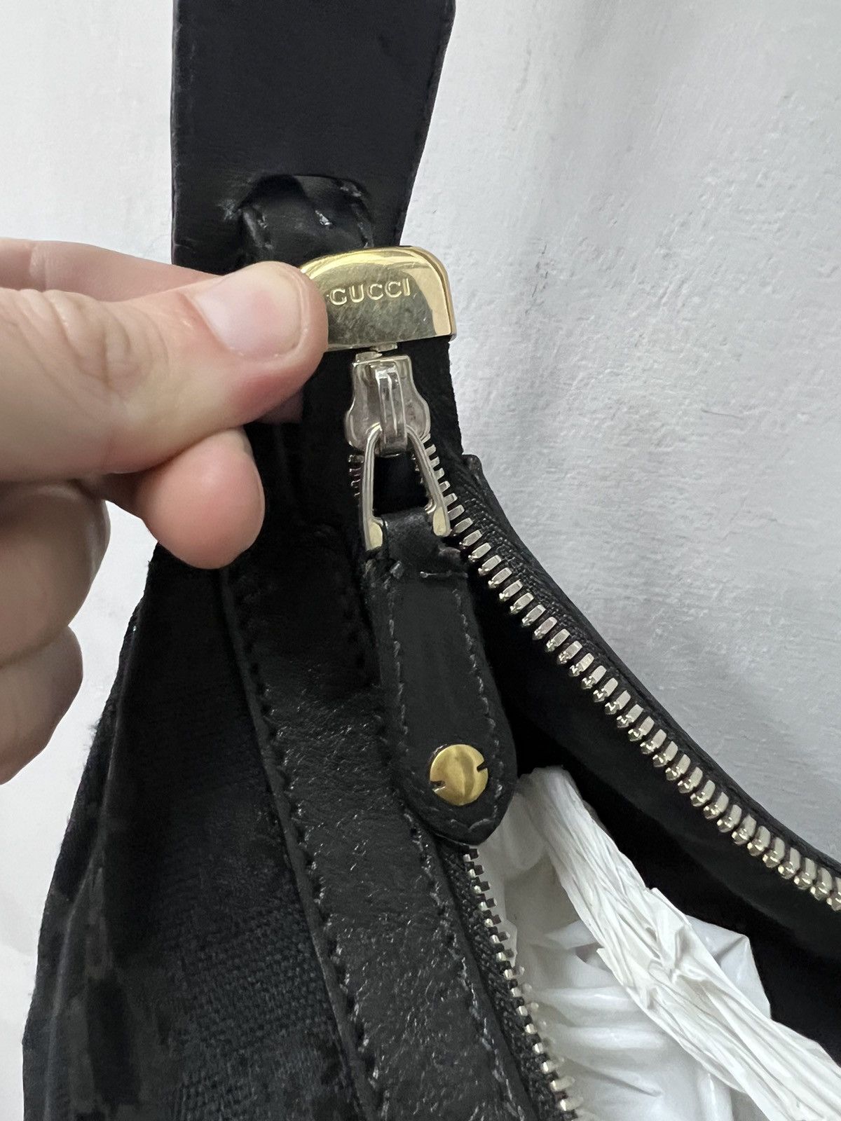 Gucci VINTAGE GUCCI GG SUPREME BLACK CANVAS STUDDED HOBO BAG Size ONE SIZE - 13 Thumbnail