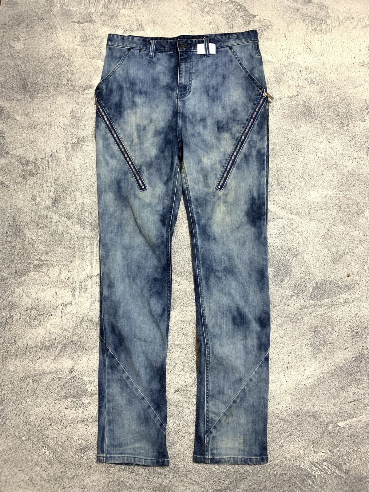 Japanese Brand ❤️‍🔥ACCEPTOFFERS❤️‍🔥 Codes Combine Faded Jeans Size US 32 / EU 48 - 1 Thumbnail