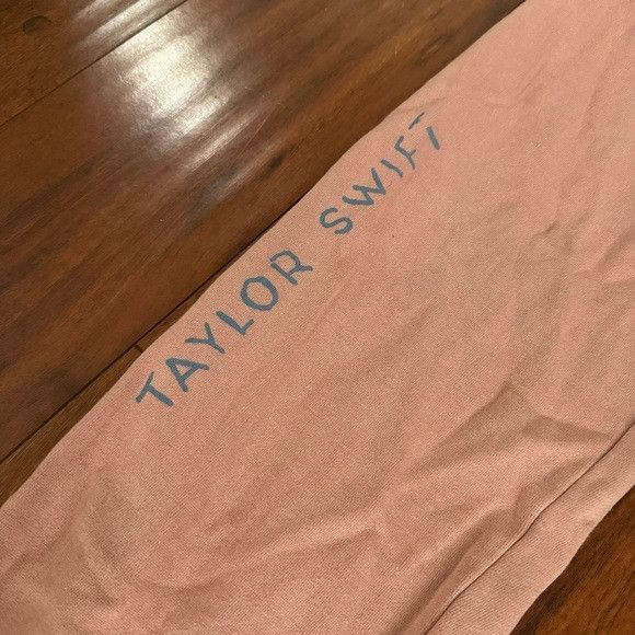 Other TALOR SWIFT 1989 PINK TOUR TAYLOR’S VERSION SWEATPANTS SZ SM Size 24" / US 00 / IT 34 - 4 Thumbnail