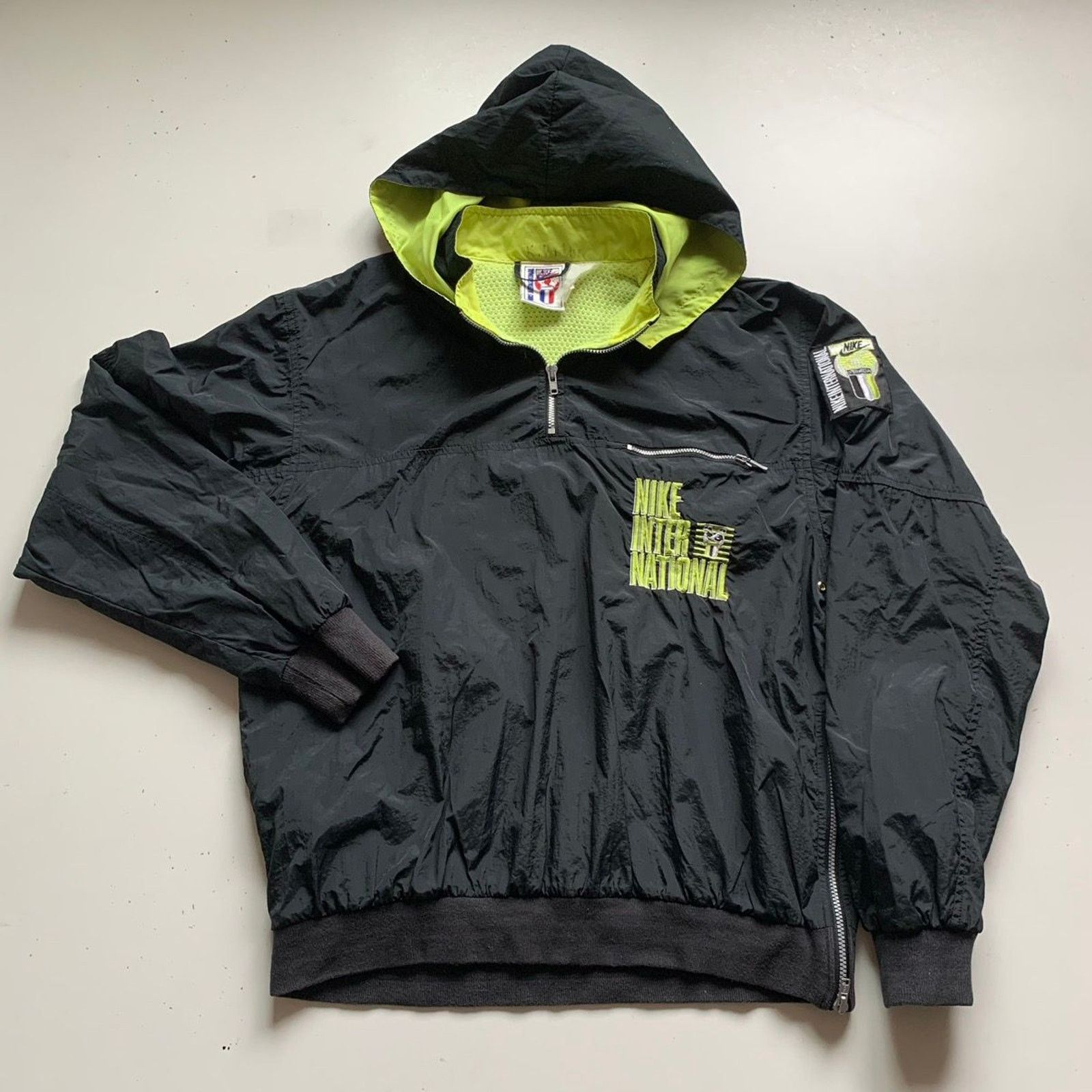 Nike Vintage 90s Nike International 1/4 Zip Windbreaker Sz Large Size US M / EU 48-50 / 2 - 1 Thumbnail