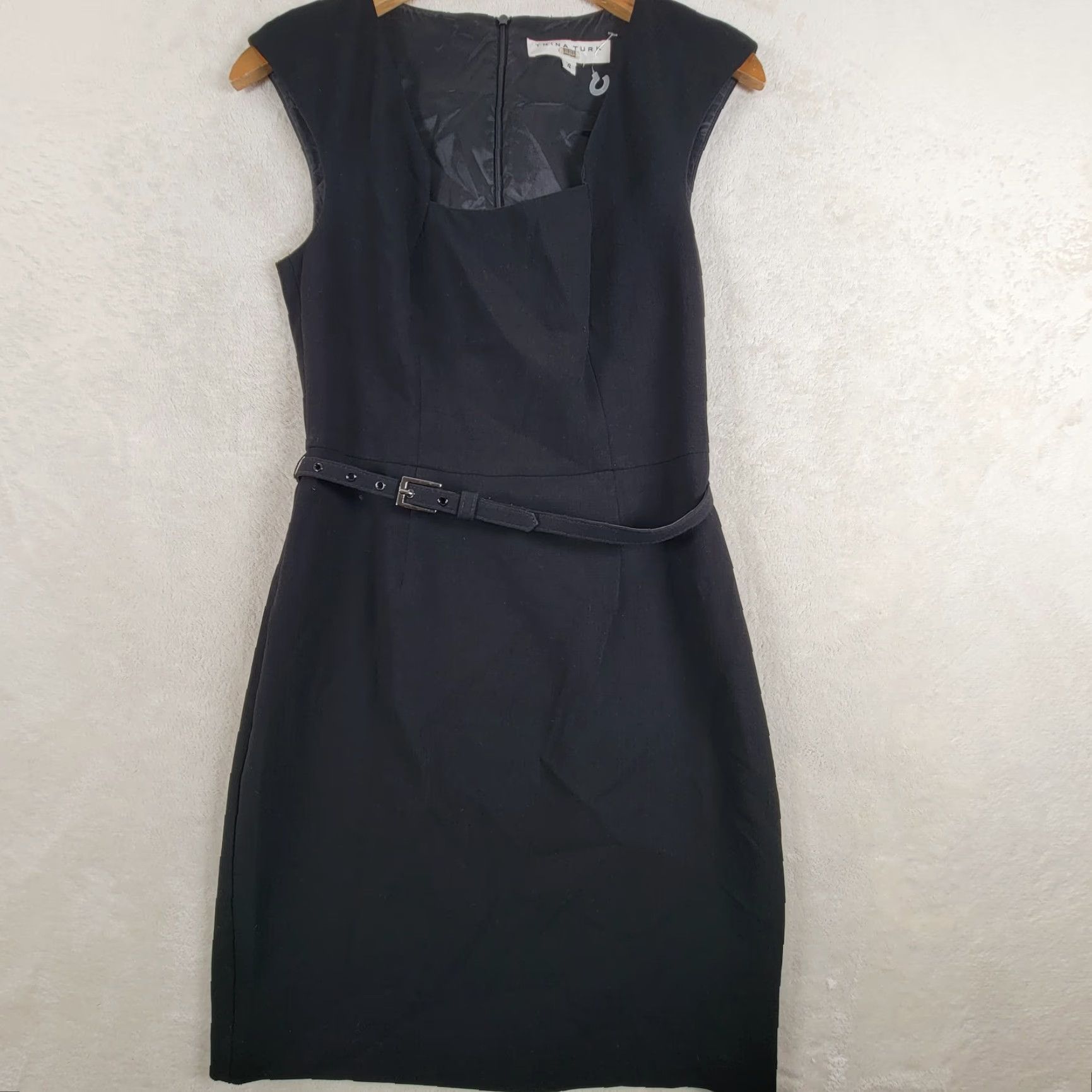 Trina Turk VINTAGE Trina Turk Sheath Dress Women 4 Black Ponte Knit Sleeveless Round Neck Zip Knee Length Wrangler? Size S / US 4 / IT 40 - 2 Thumbnail
