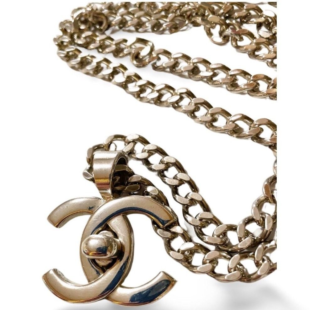 Chanel Vintage Chanel turn lock CC silver chain necklace. Size ONE SIZE - 5 Thumbnail