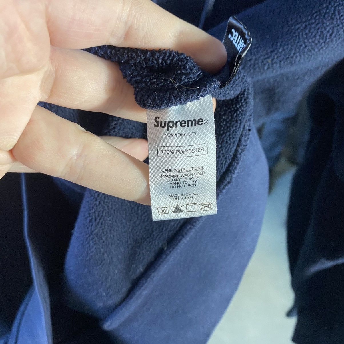 Supreme vintage supreme fleece hoodie big logo Size US M / EU 48-50 / 2 - 7 Thumbnail